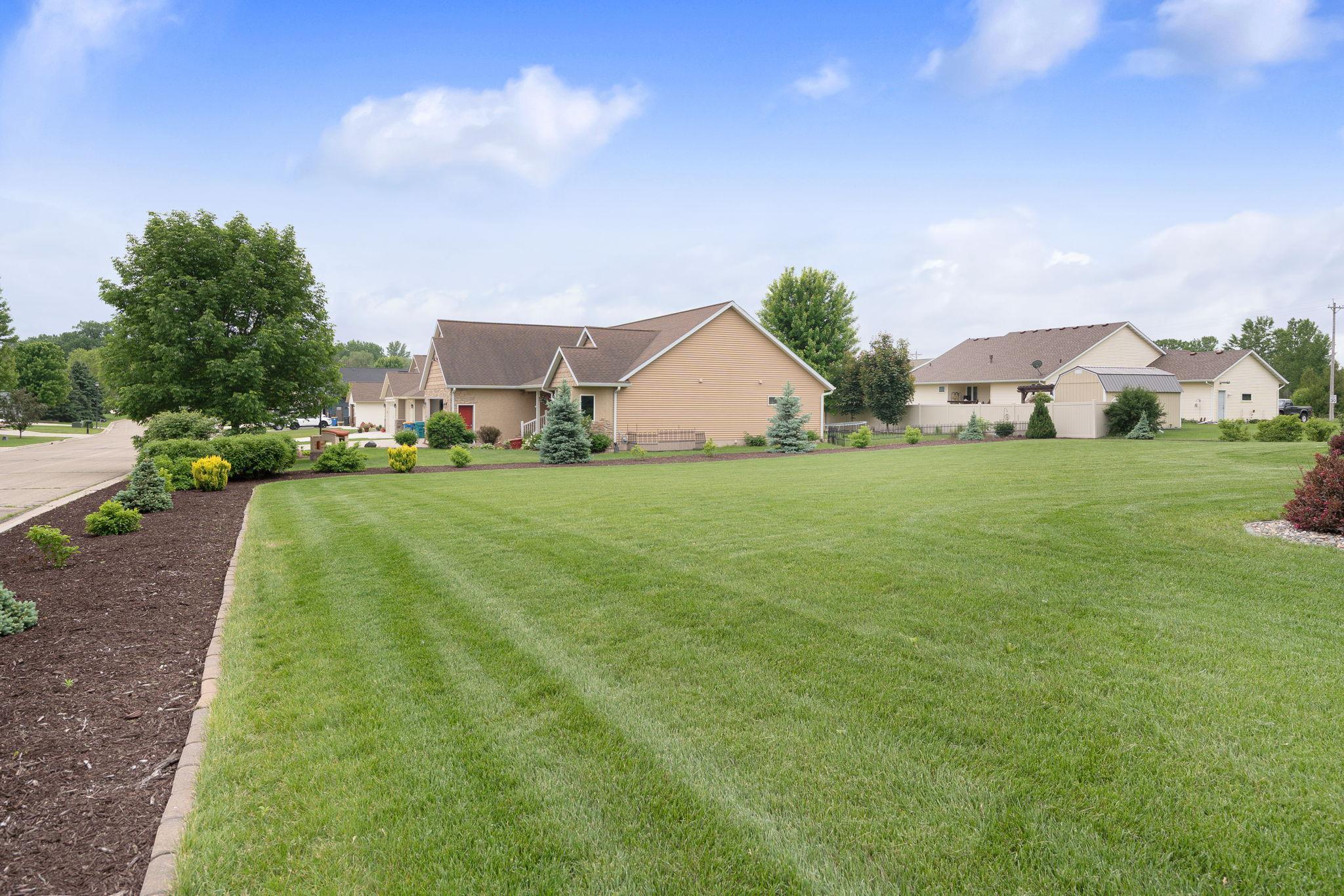 1425 Water Tower Place