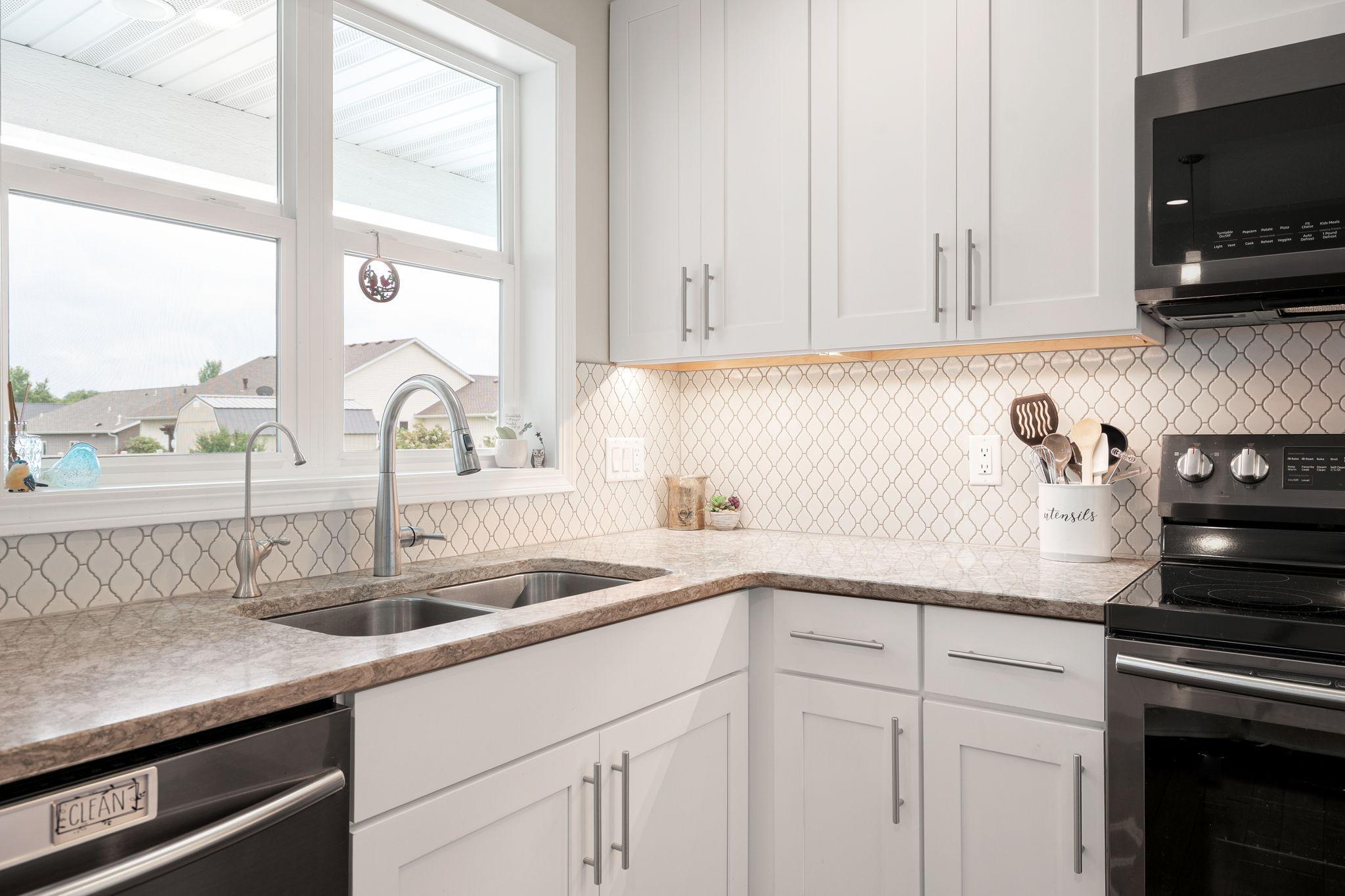 1425 Water Tower Place