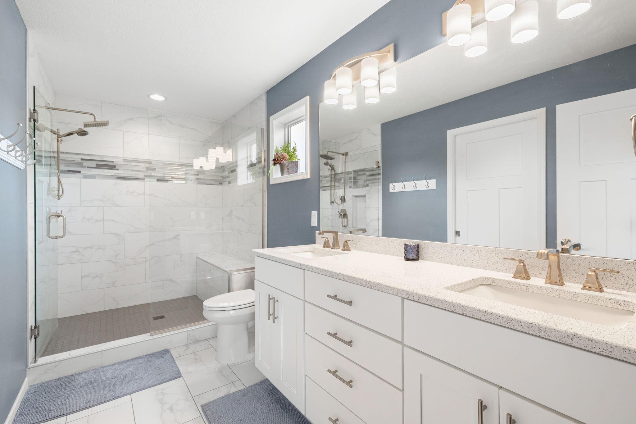 1425 Water Tower Place