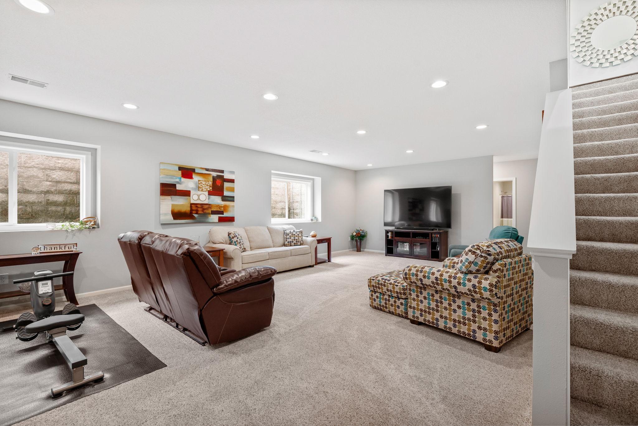 1425 Water Tower Place