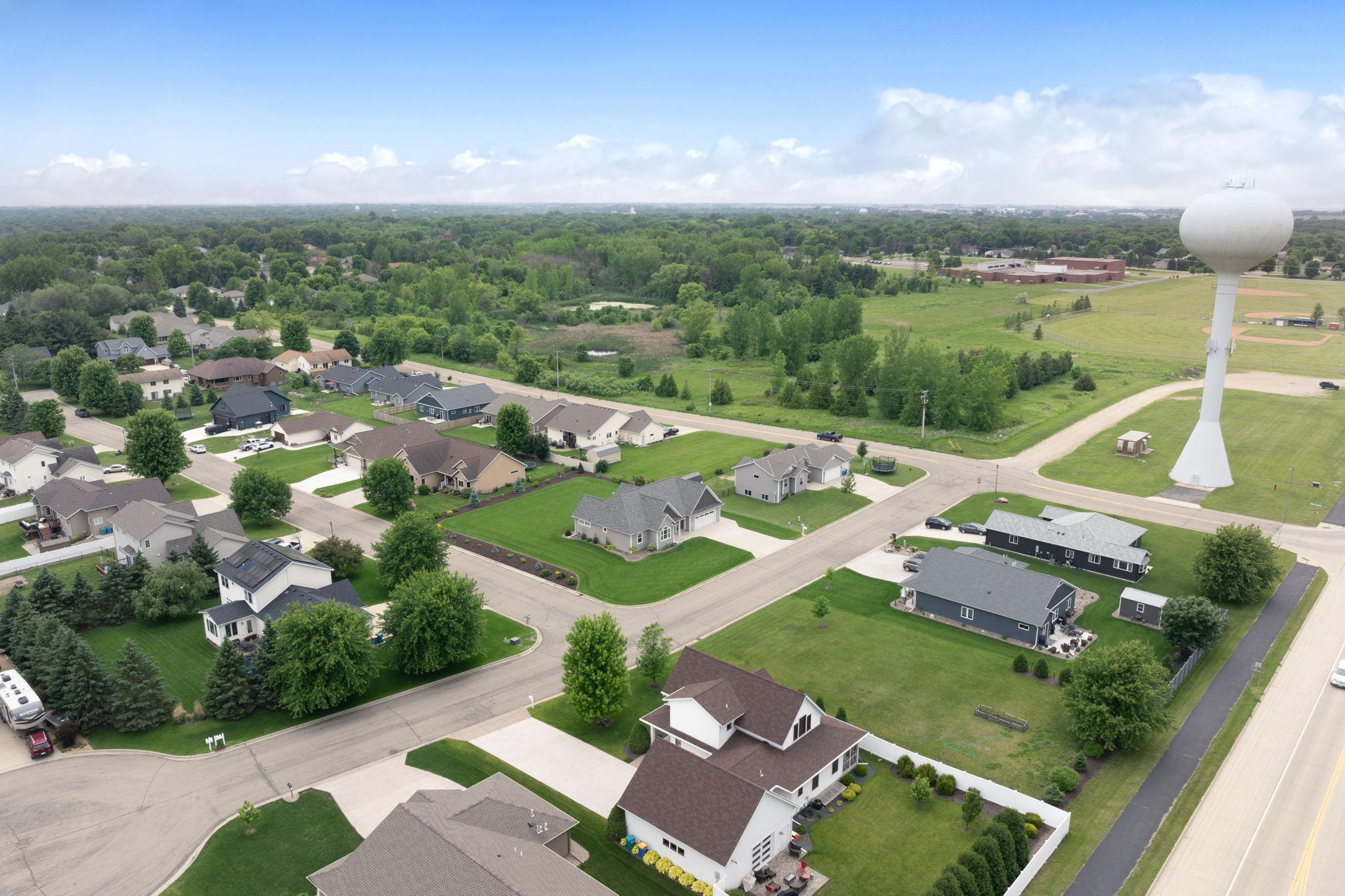 1425 Water Tower Place