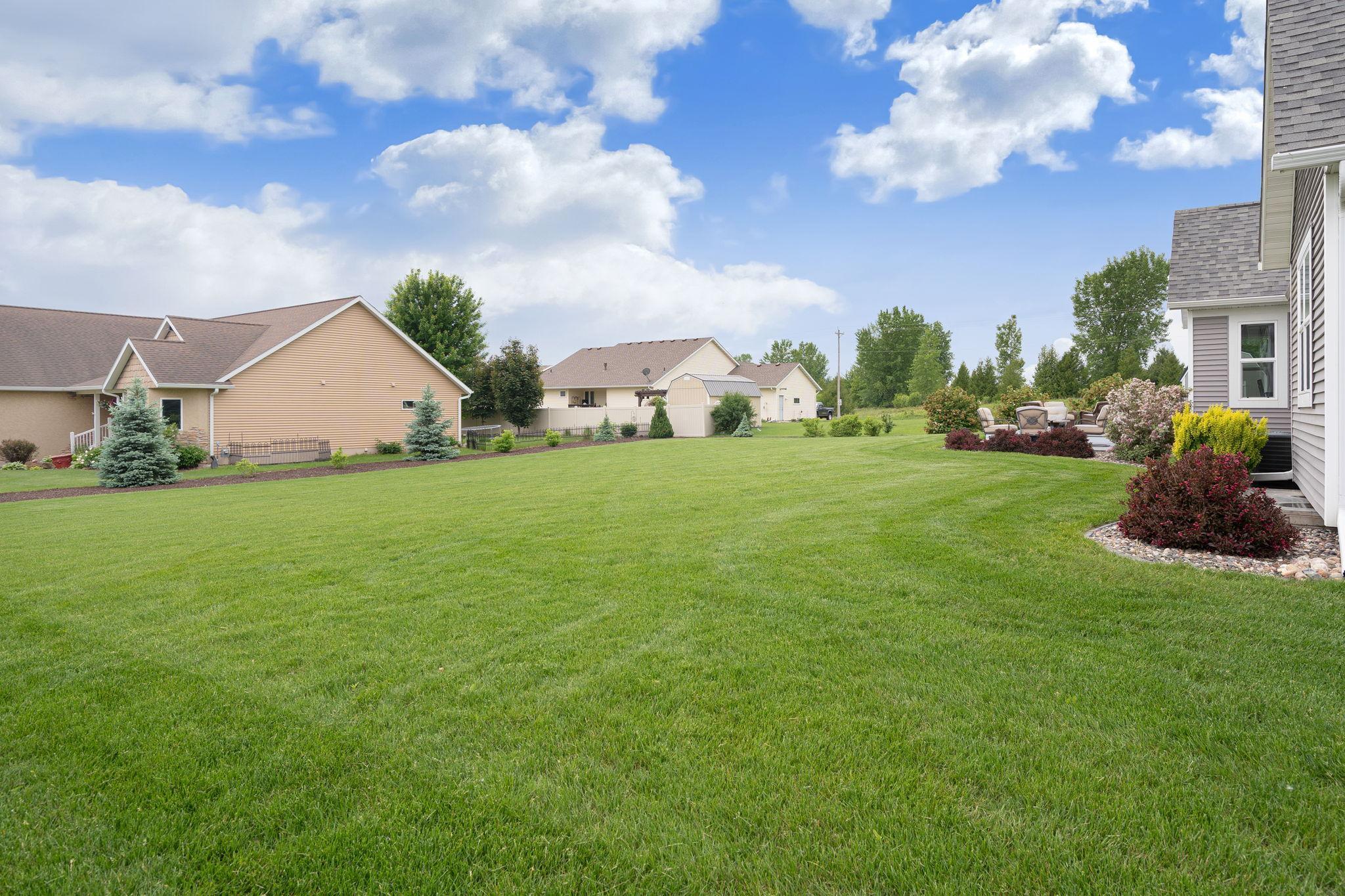 1425 Water Tower Place