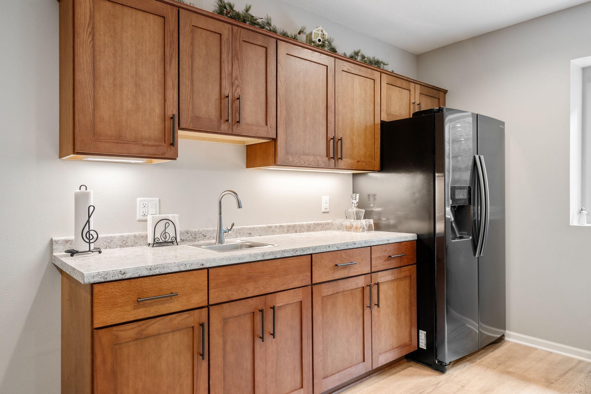 1425 Water Tower Place