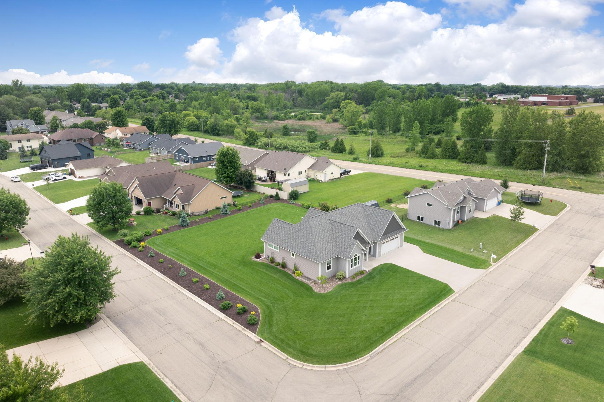 1425 Water Tower Place