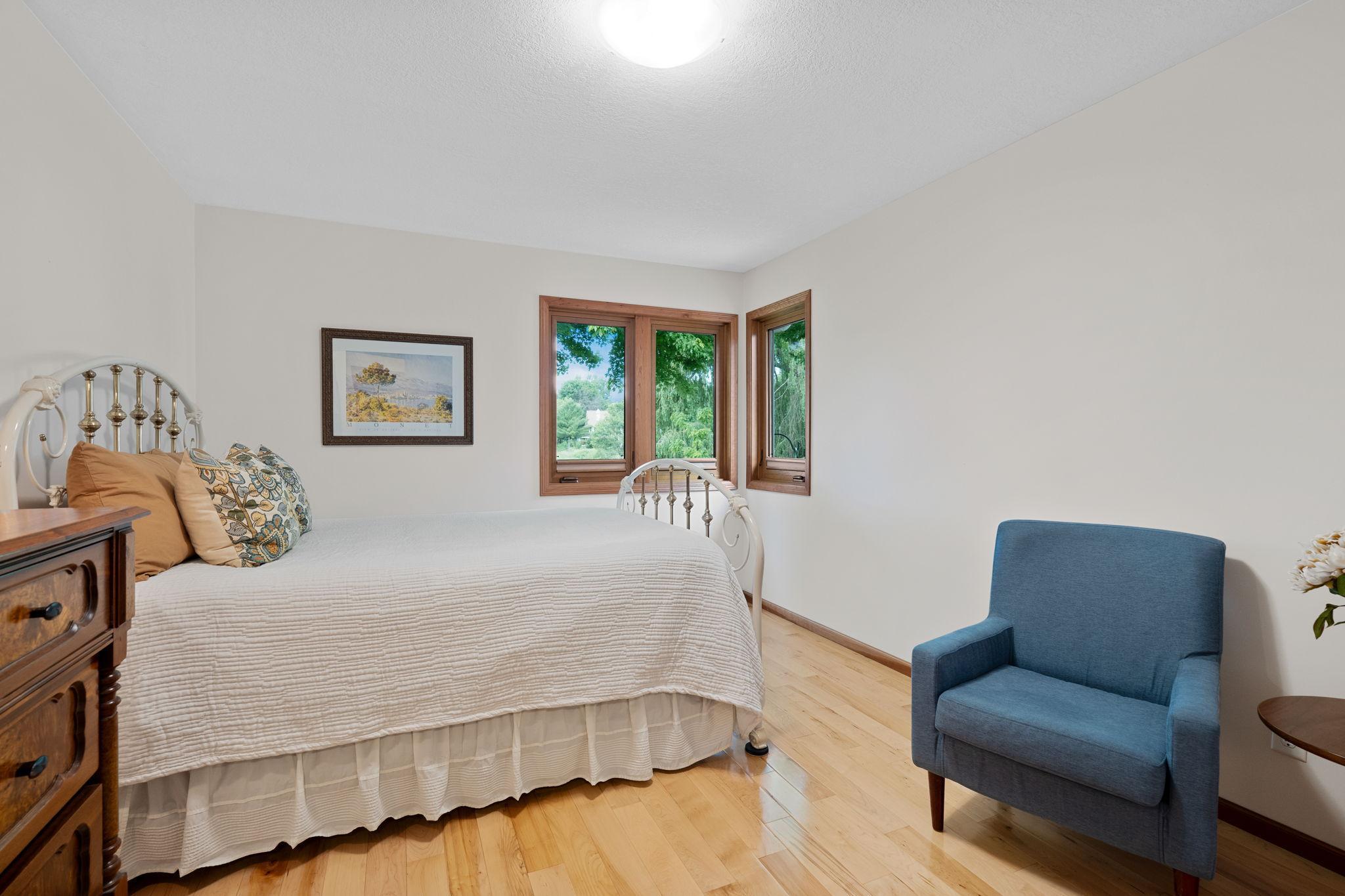 1102 Heywood Road