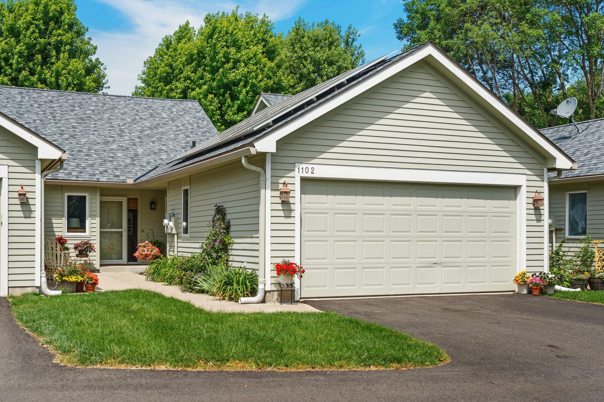 1102 Heywood Road