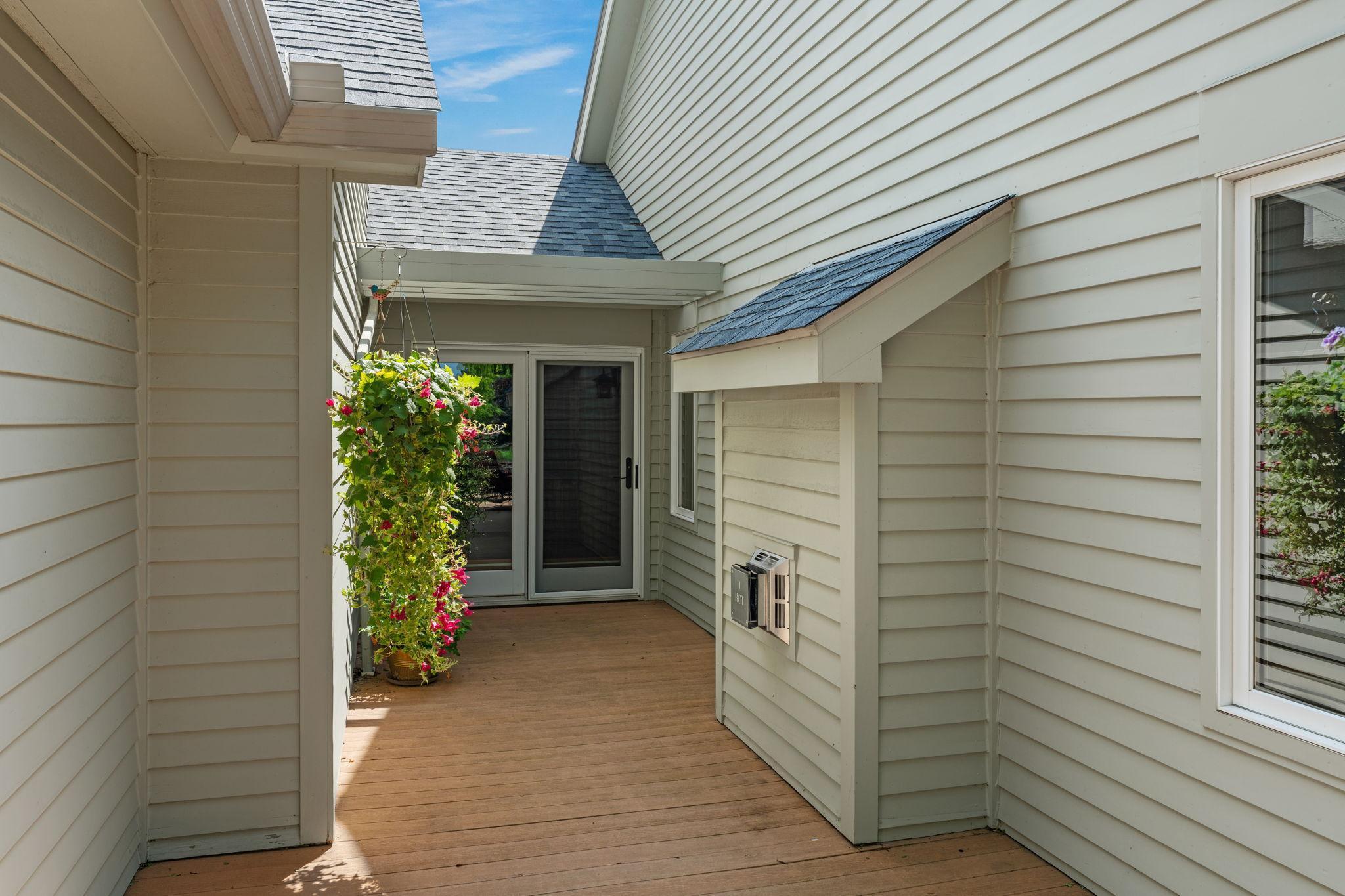 1102 Heywood Road