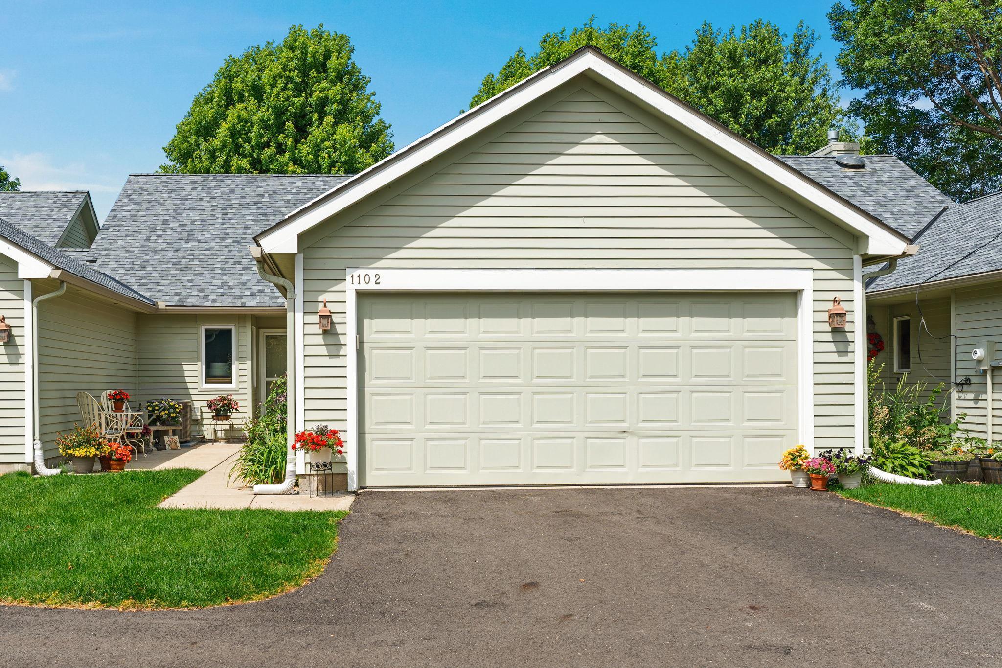 1102 Heywood Road