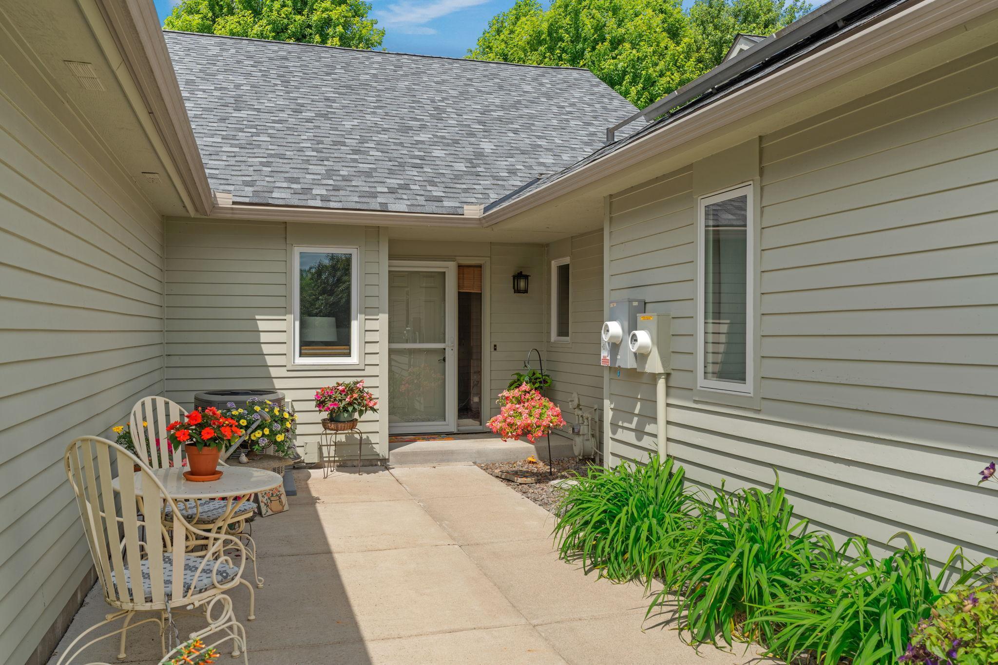 1102 Heywood Road