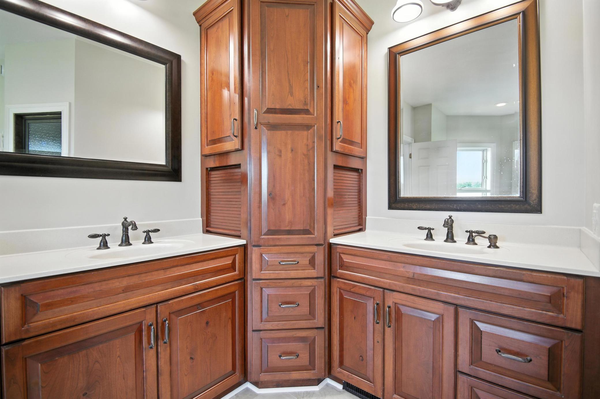 1570 Wood Duck Lane NE