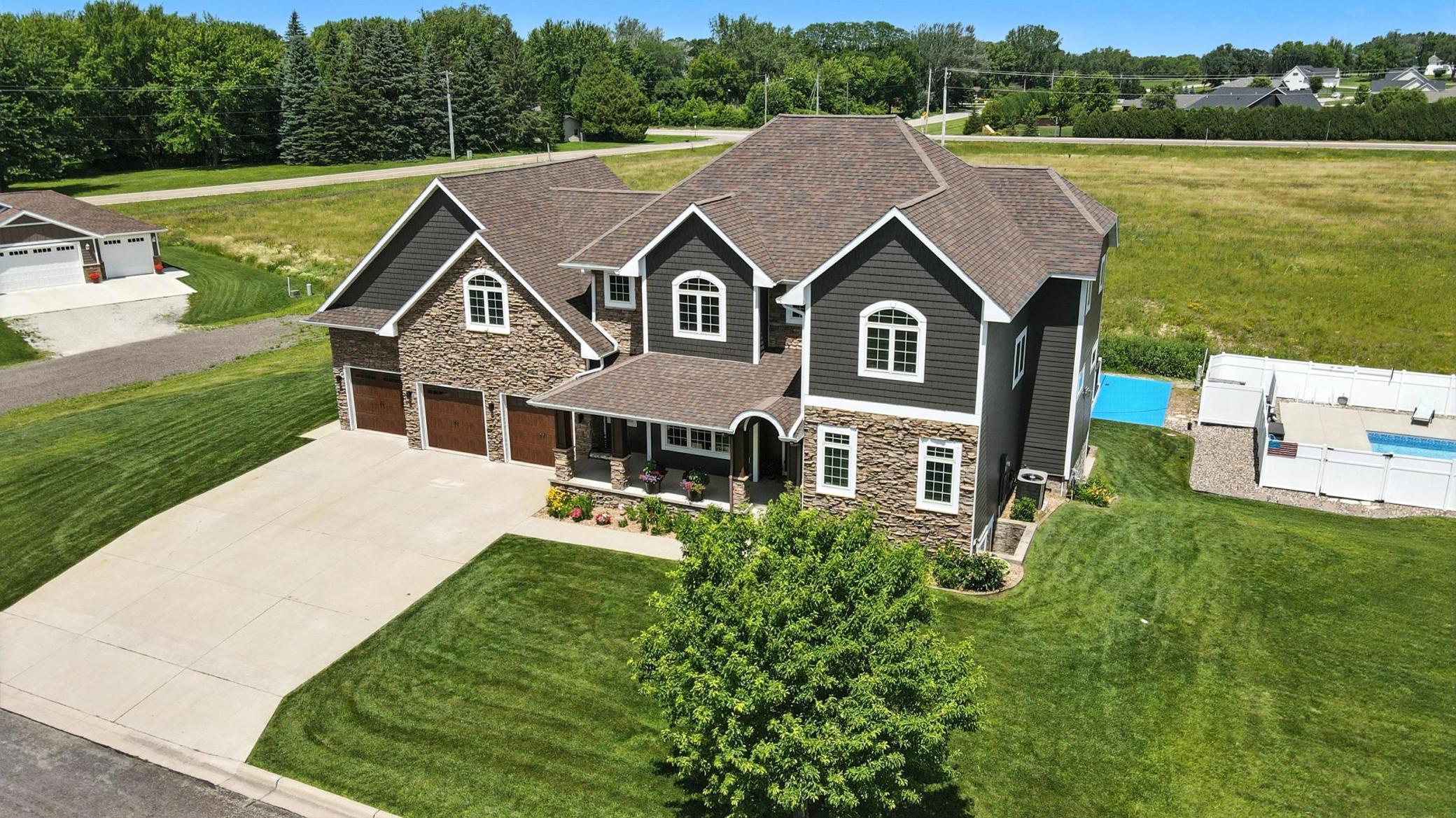 1570 Wood Duck Lane NE