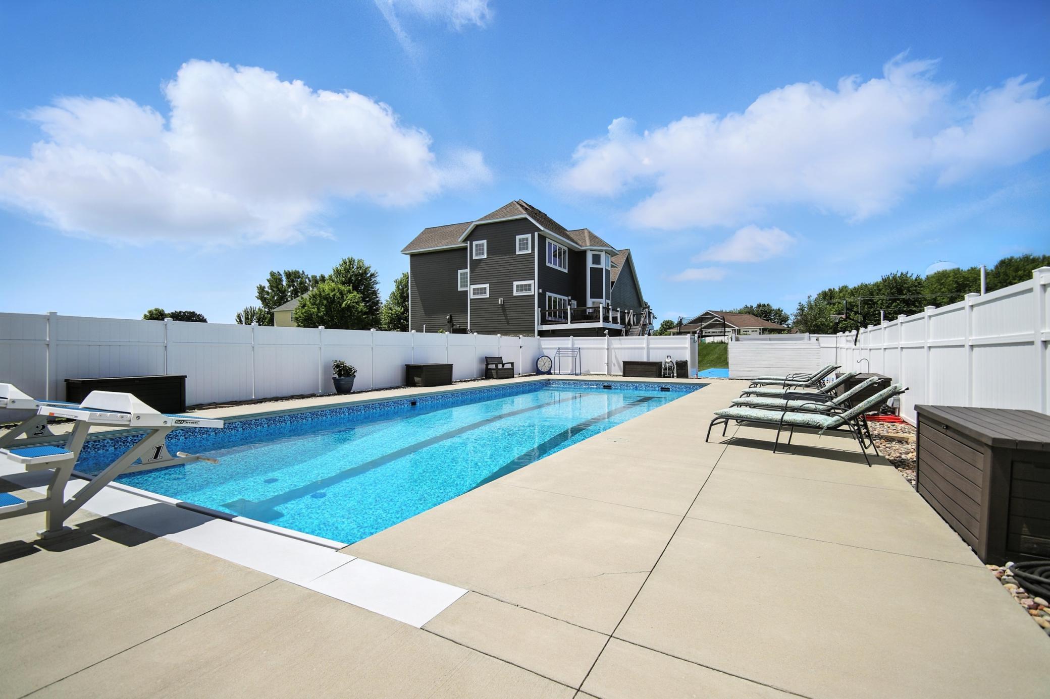 1570 Wood Duck Lane NE