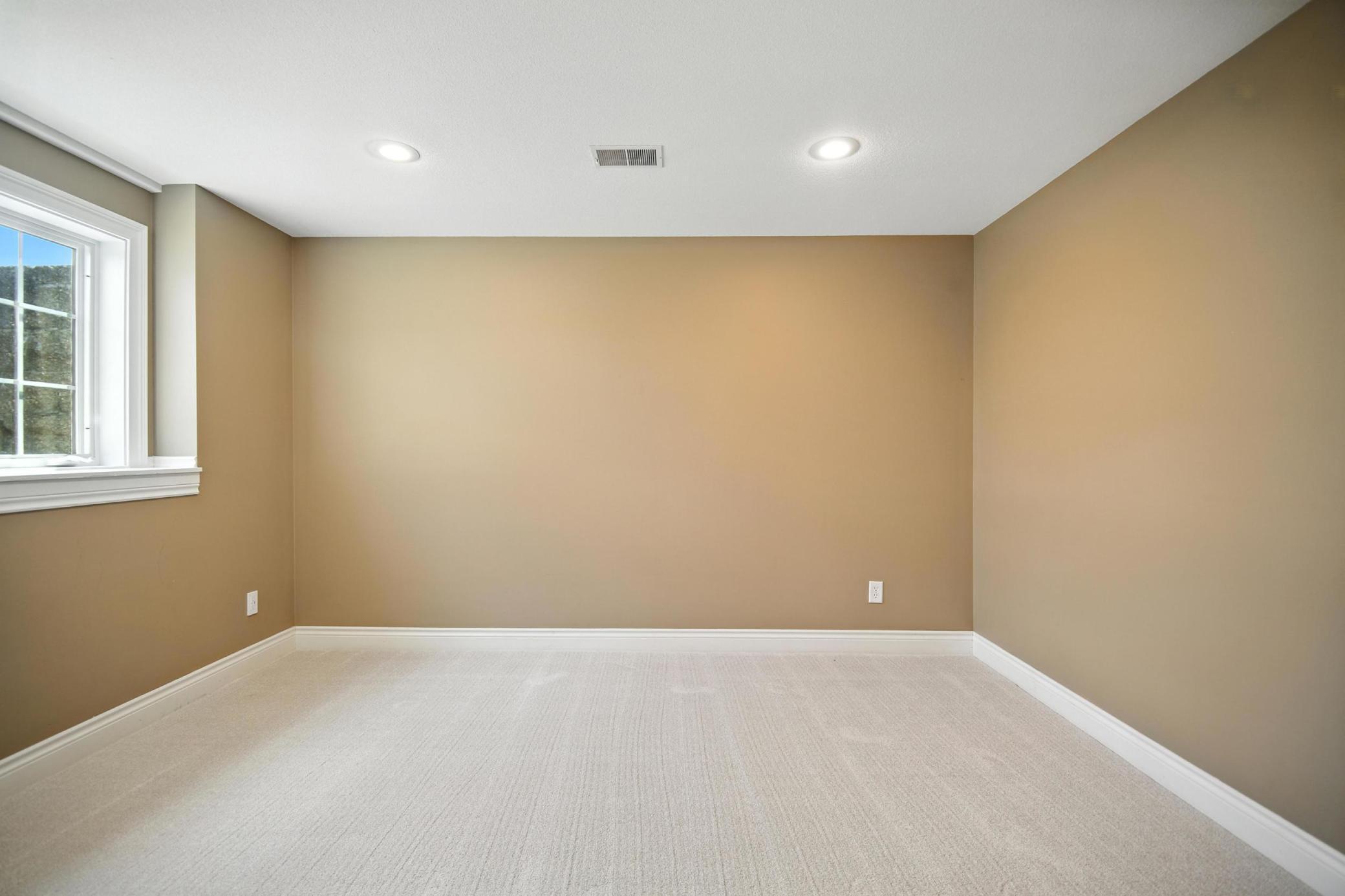 1570 Wood Duck Lane NE