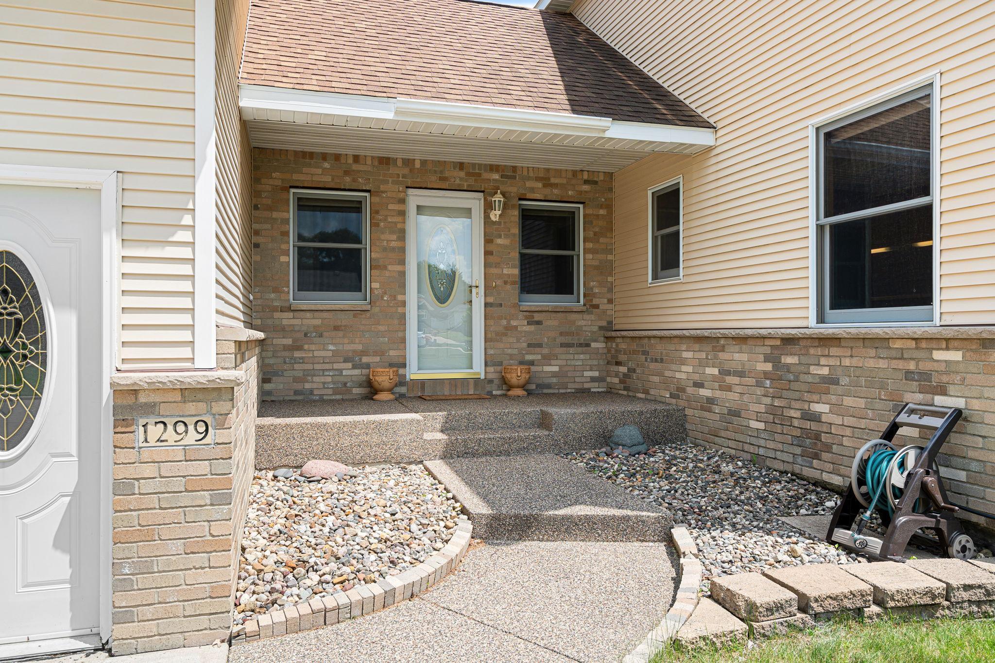 1299 Bellflower Lane NE