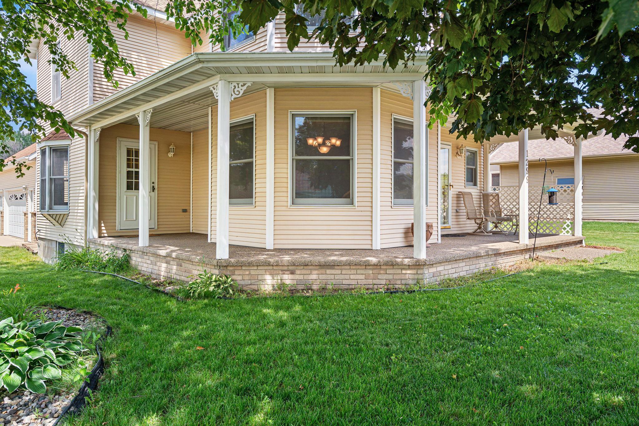 1299 Bellflower Lane NE