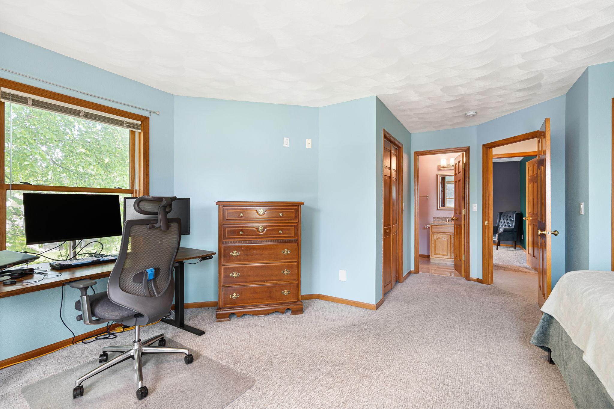 1299 Bellflower Lane NE