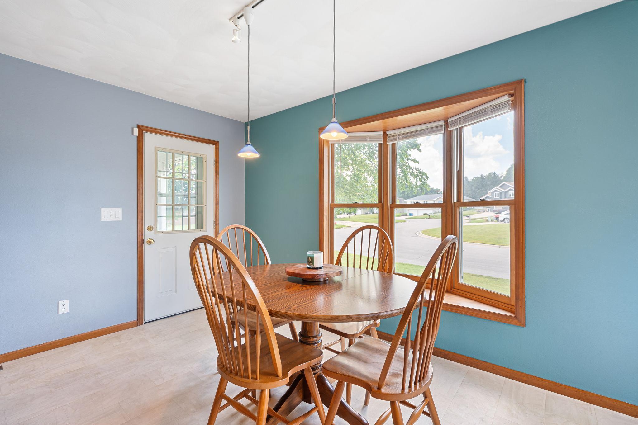 1299 Bellflower Lane NE