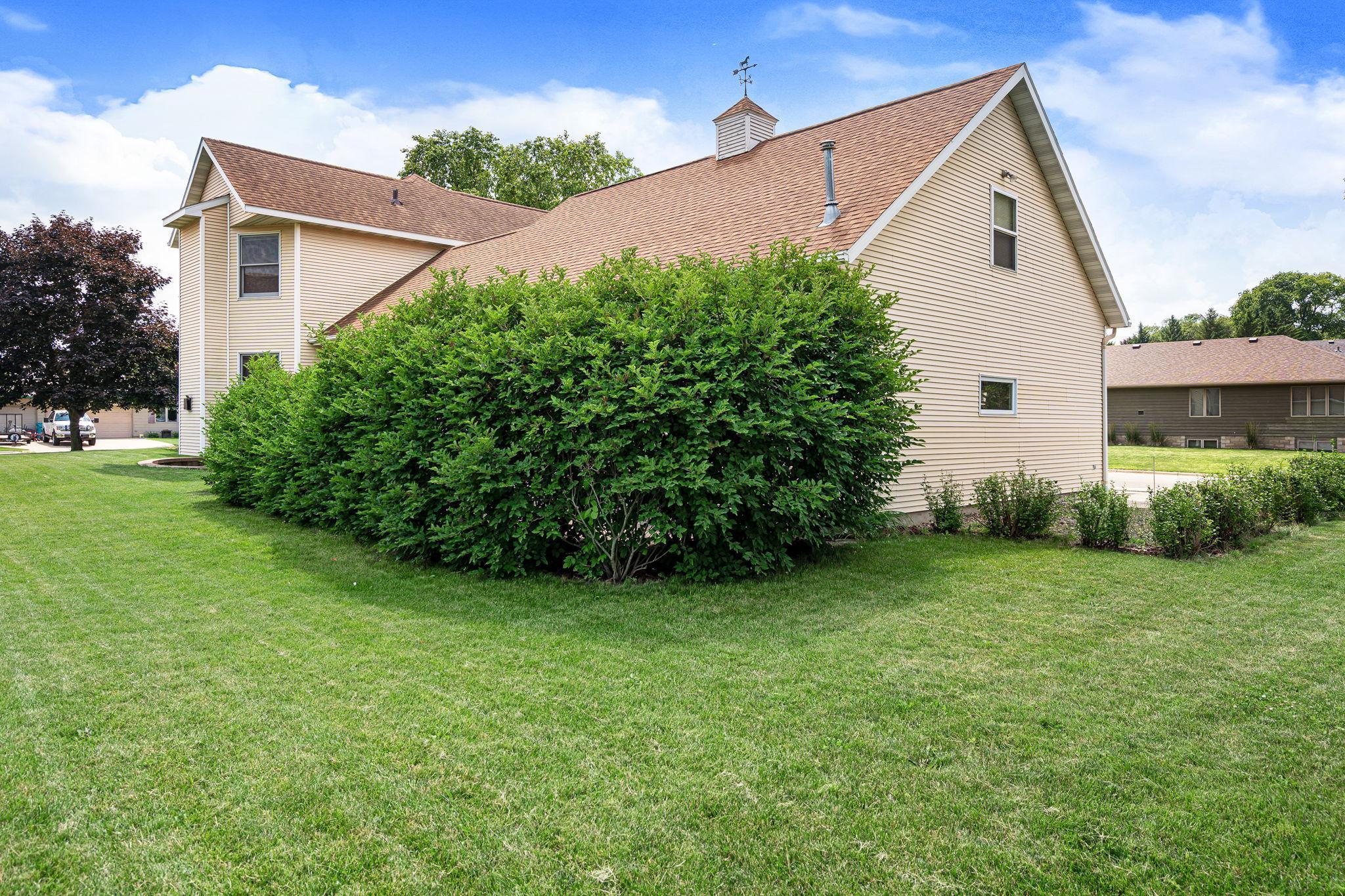 1299 Bellflower Lane NE