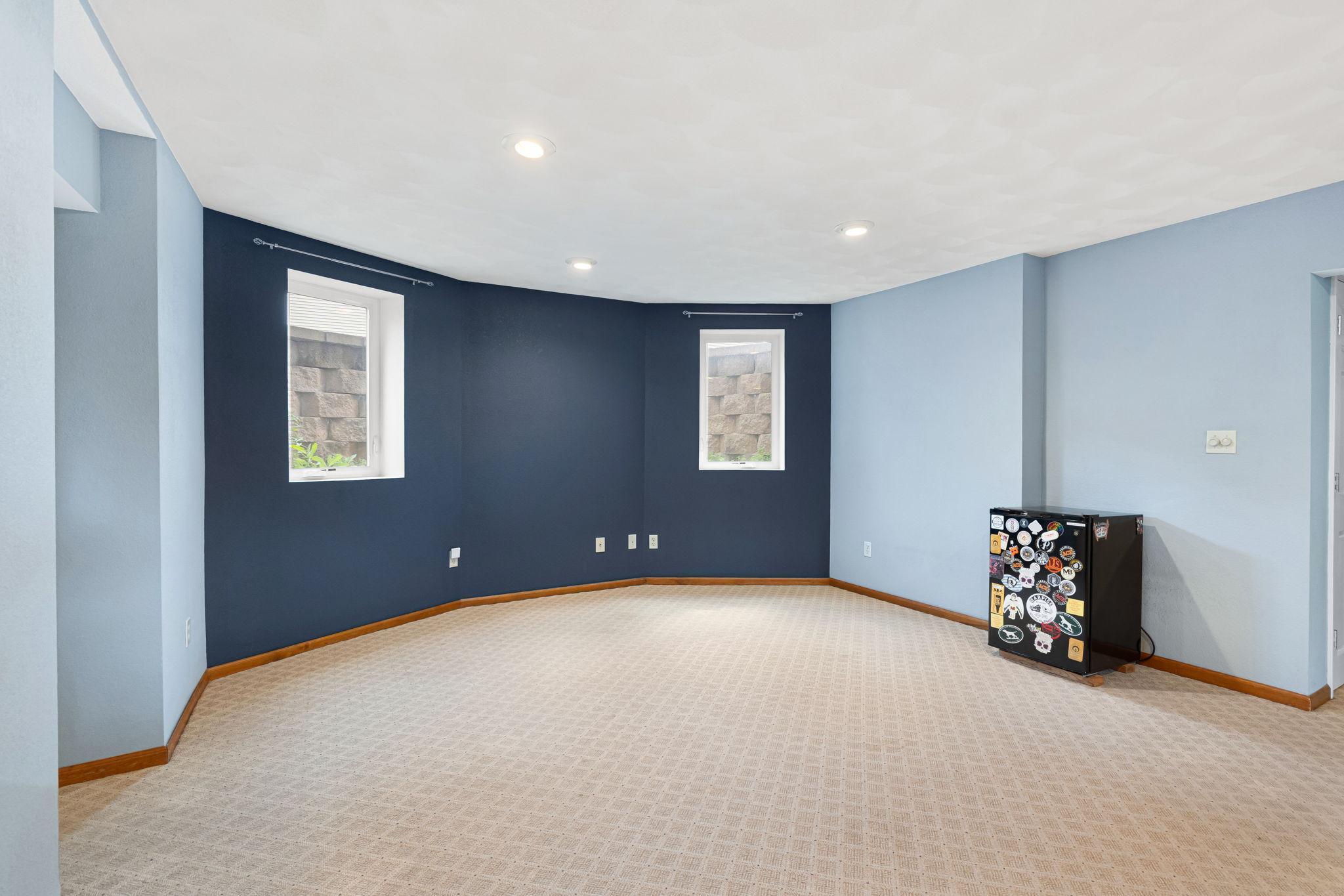 1299 Bellflower Lane NE