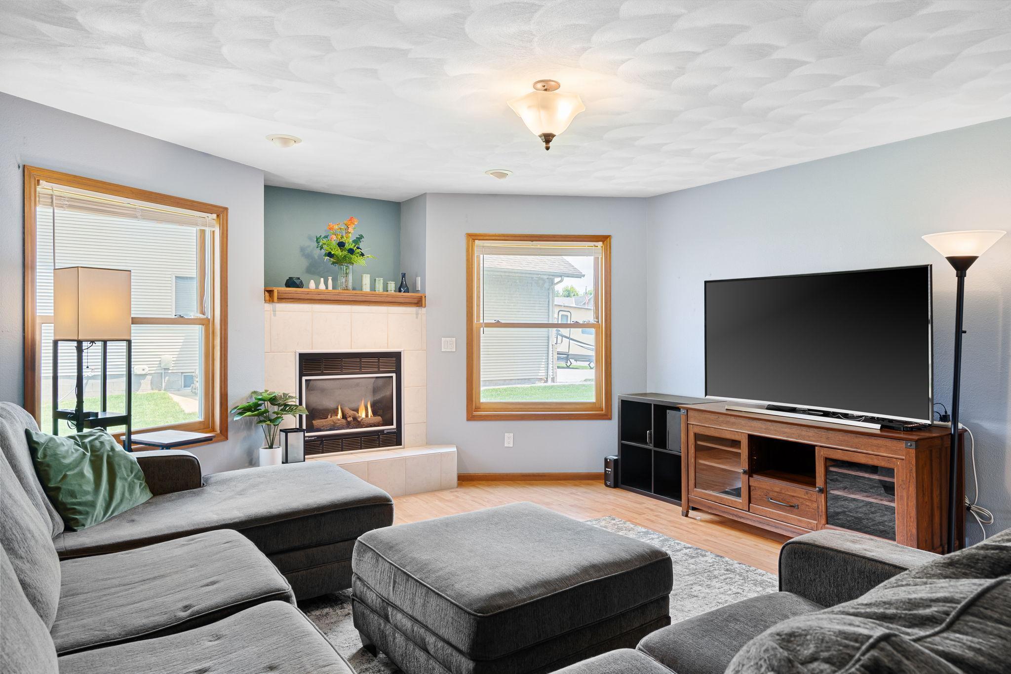 1299 Bellflower Lane NE