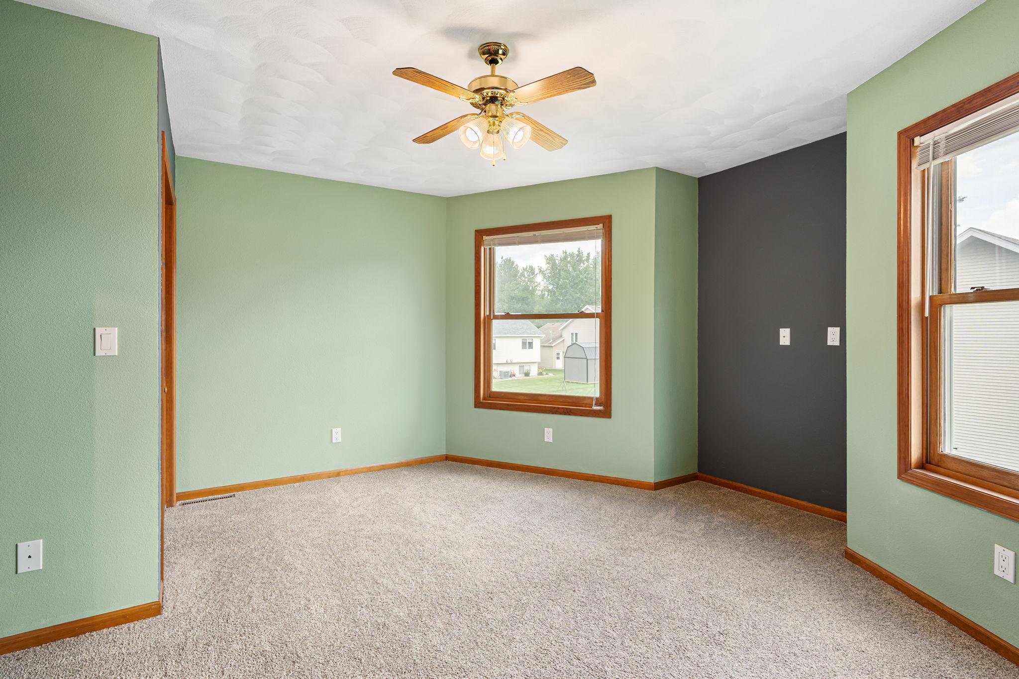 1299 Bellflower Lane NE