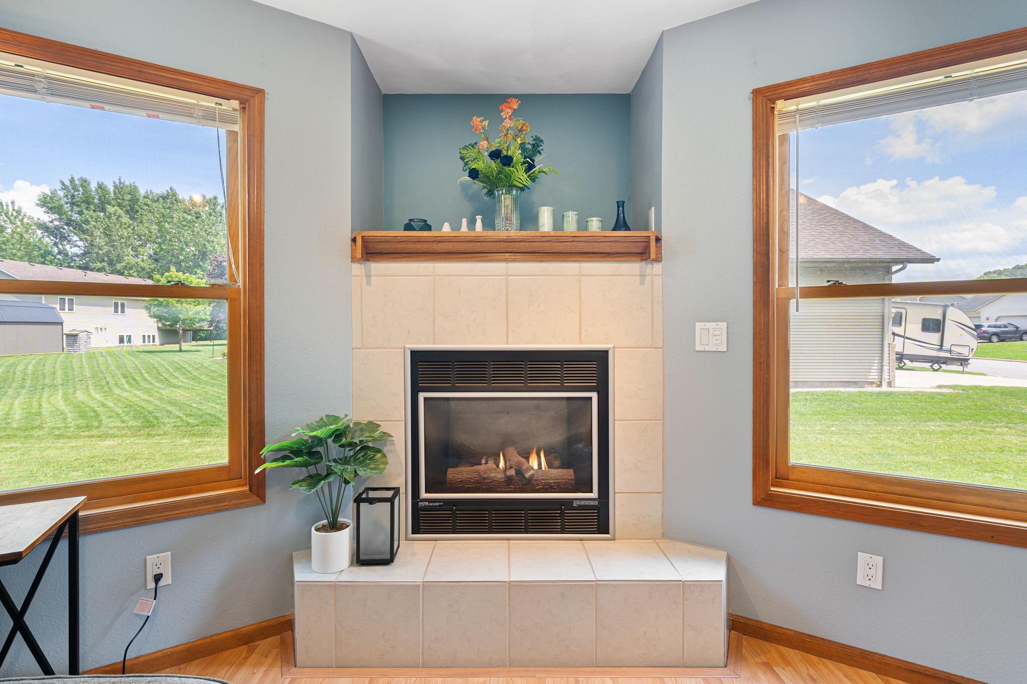 1299 Bellflower Lane NE