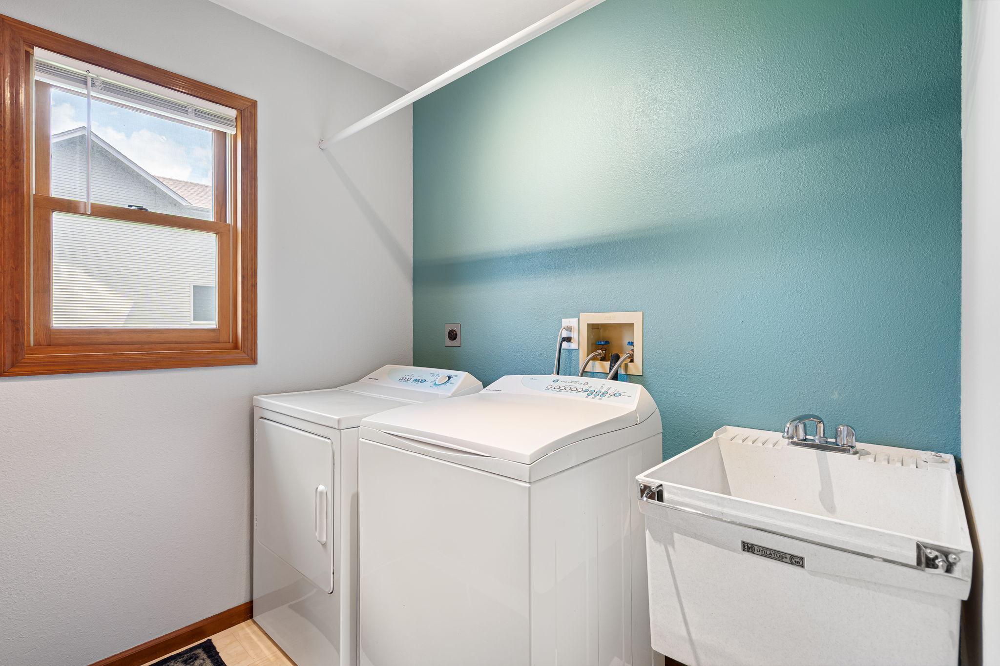 1299 Bellflower Lane NE