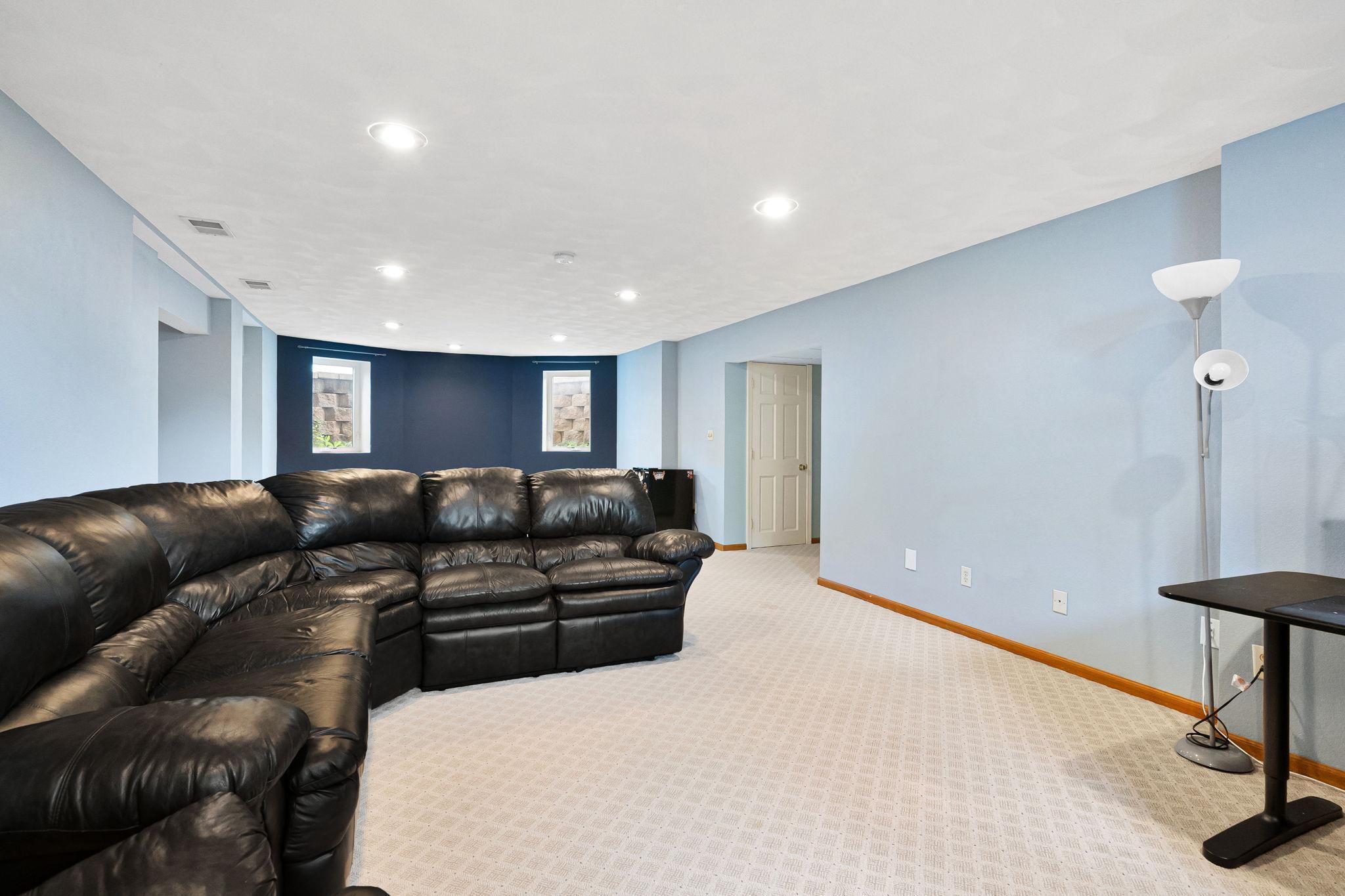 1299 Bellflower Lane NE