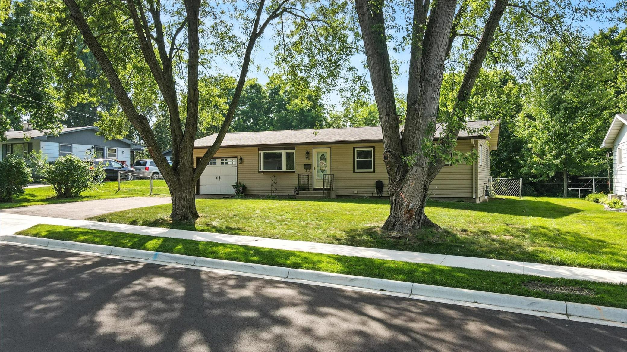 916 Westwood Drive