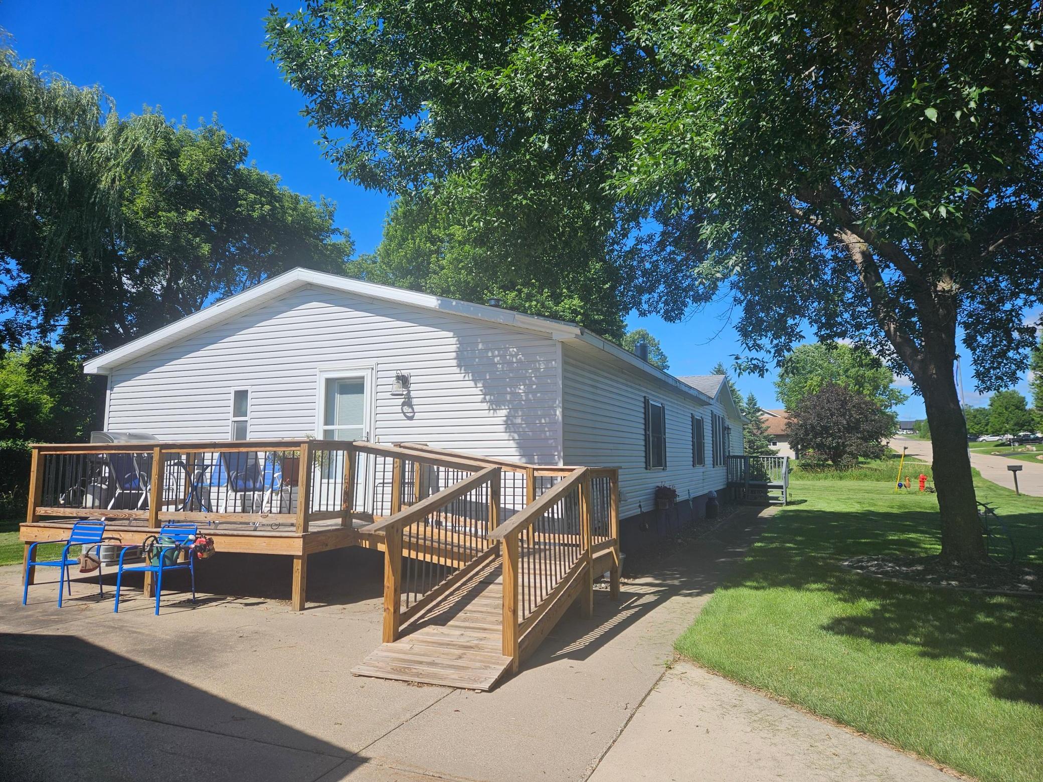 204 W Sidney Street W