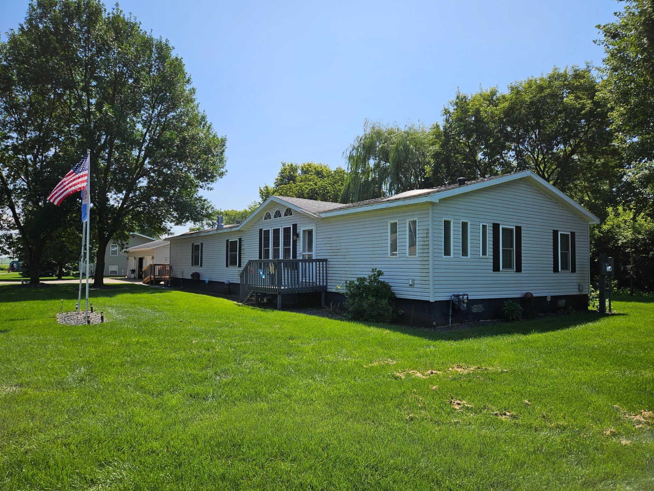 204 W Sidney Street W