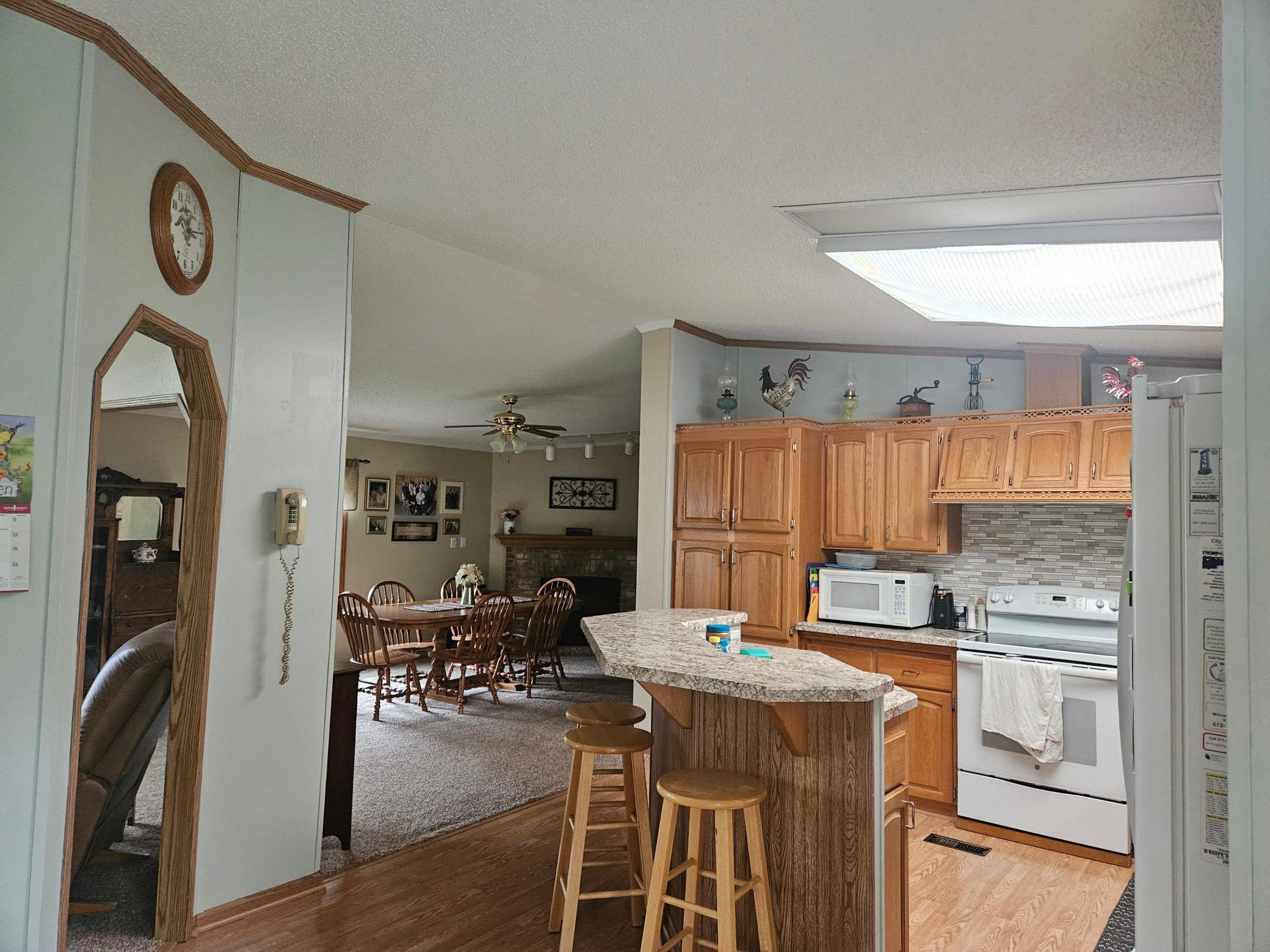 204 W Sidney Street W