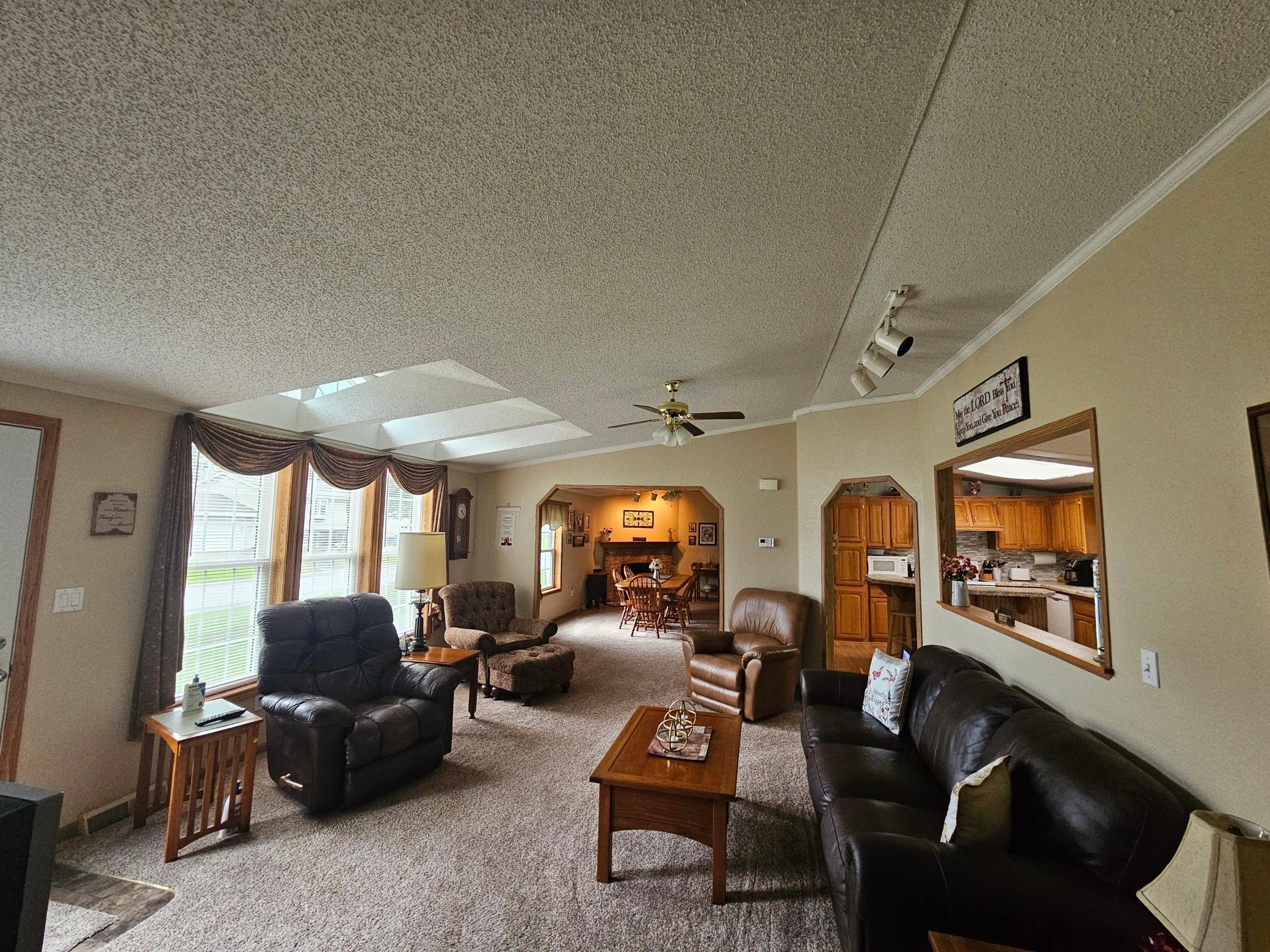 204 W Sidney Street W