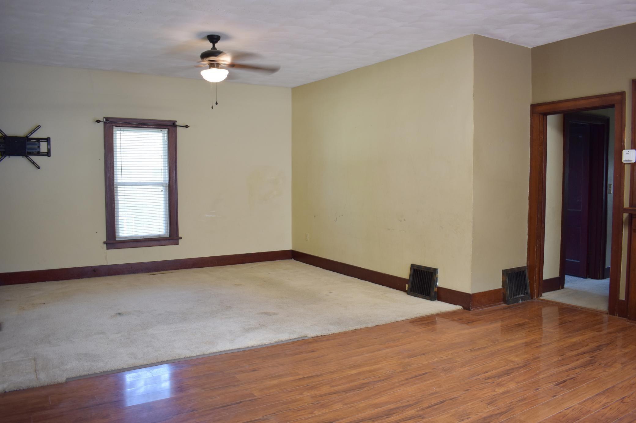 1003 S Elm Avenue