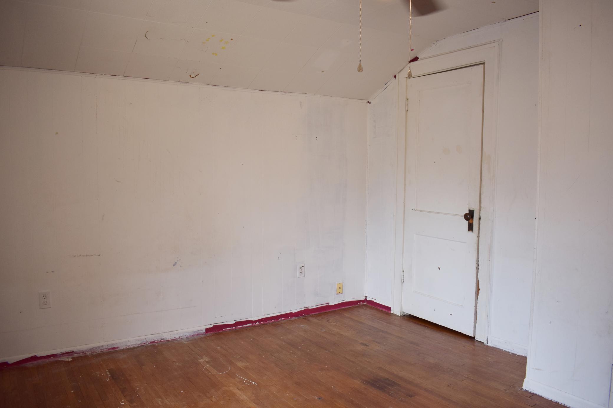 1003 S Elm Avenue
