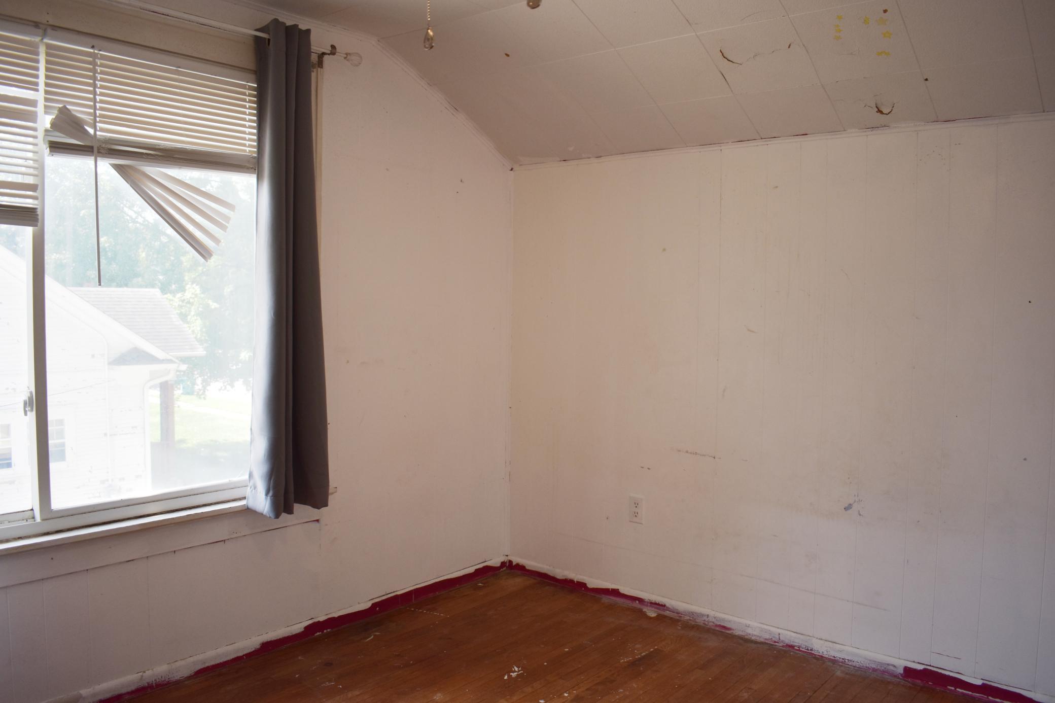 1003 S Elm Avenue