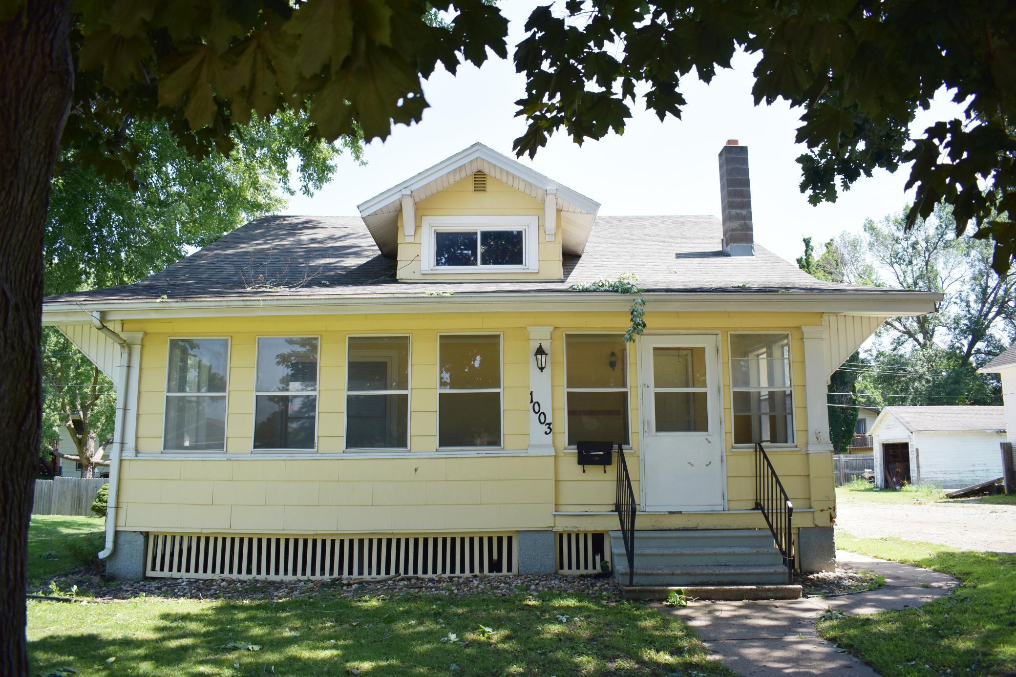 1003 S Elm Avenue