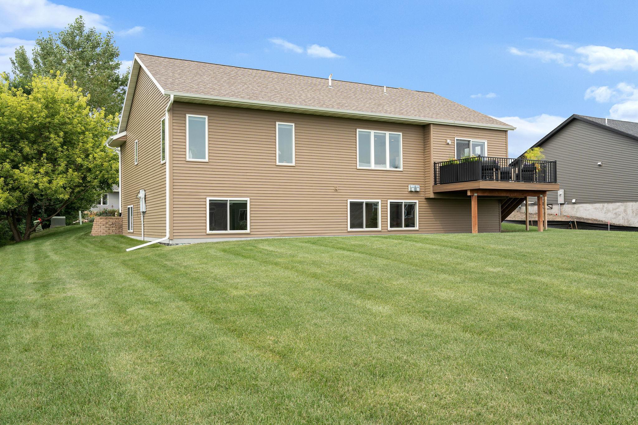 207 Bouldercrest Avenue NE