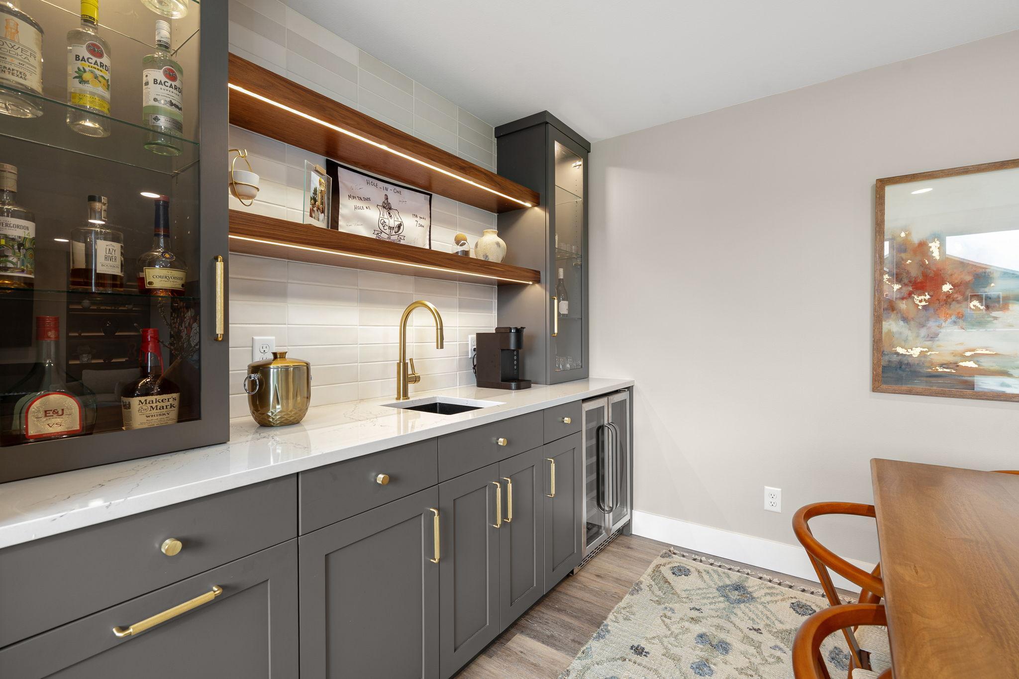 207 Bouldercrest Avenue NE