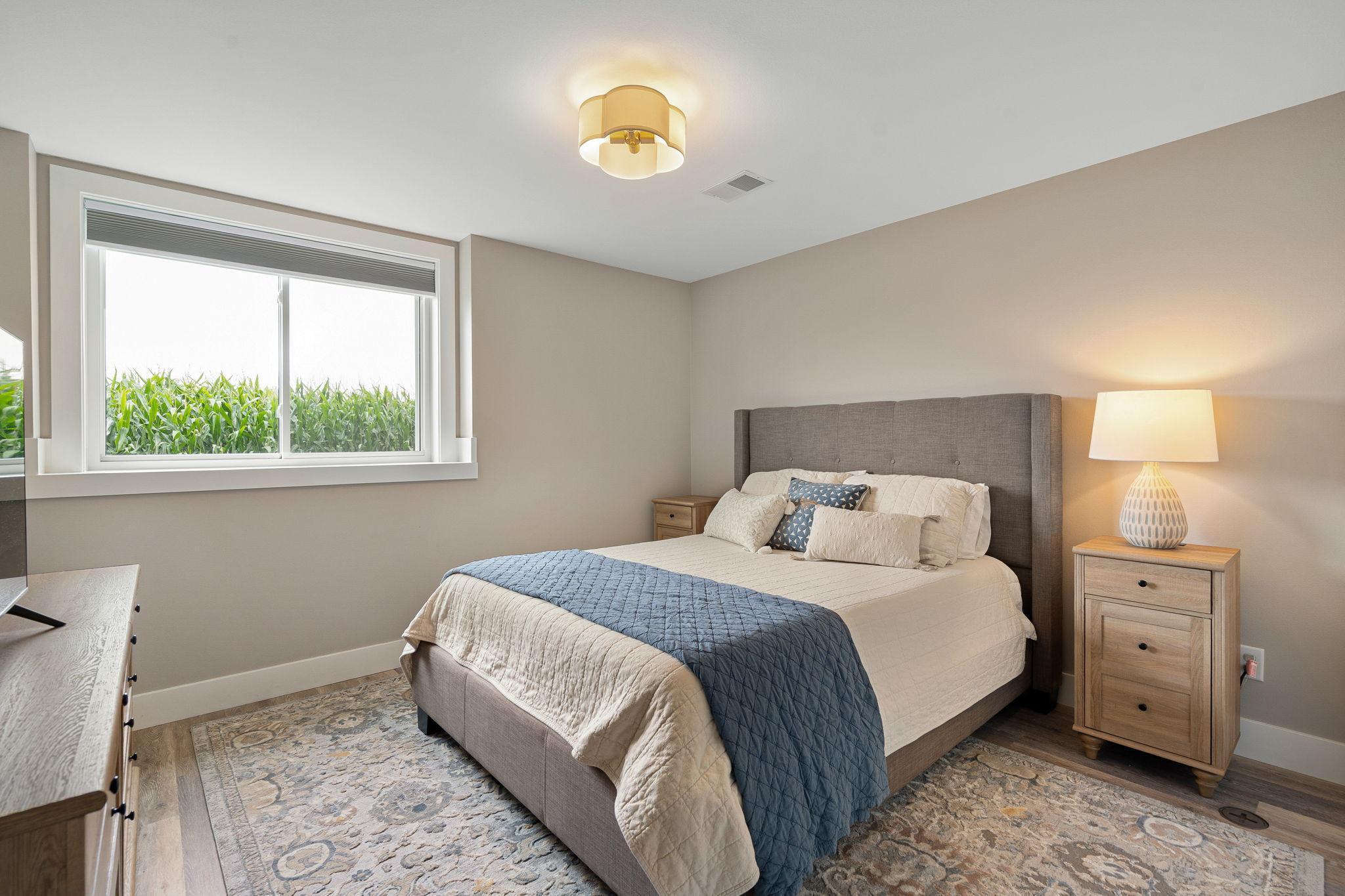 207 Bouldercrest Avenue NE