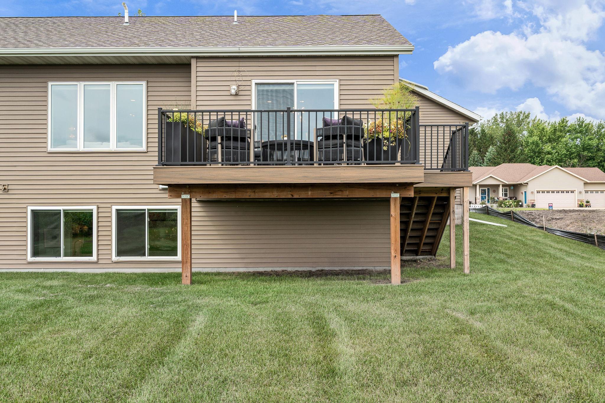 207 Bouldercrest Avenue NE