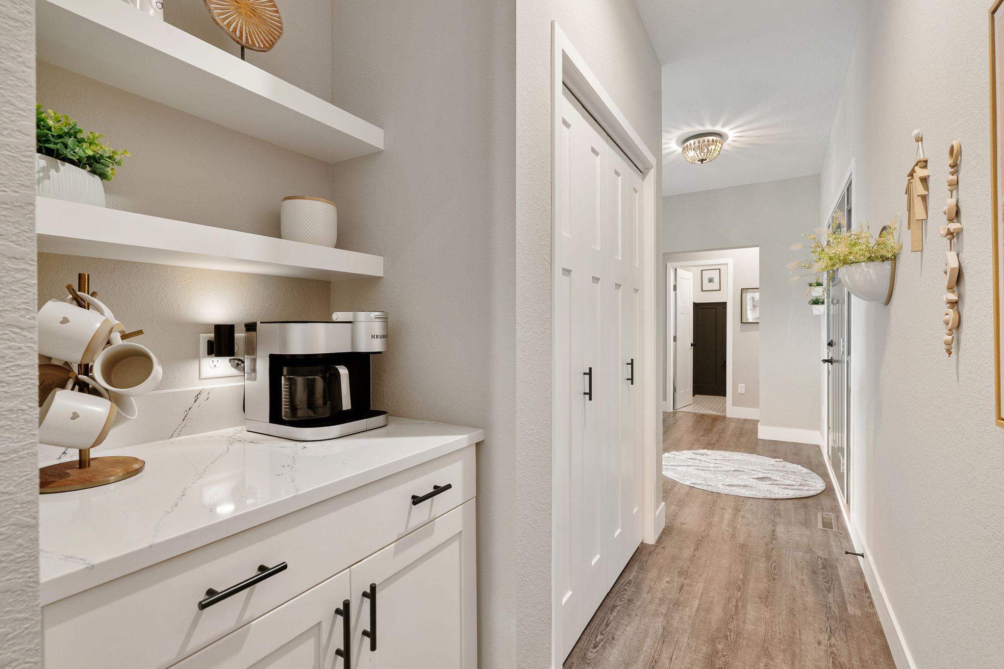 207 Bouldercrest Avenue NE