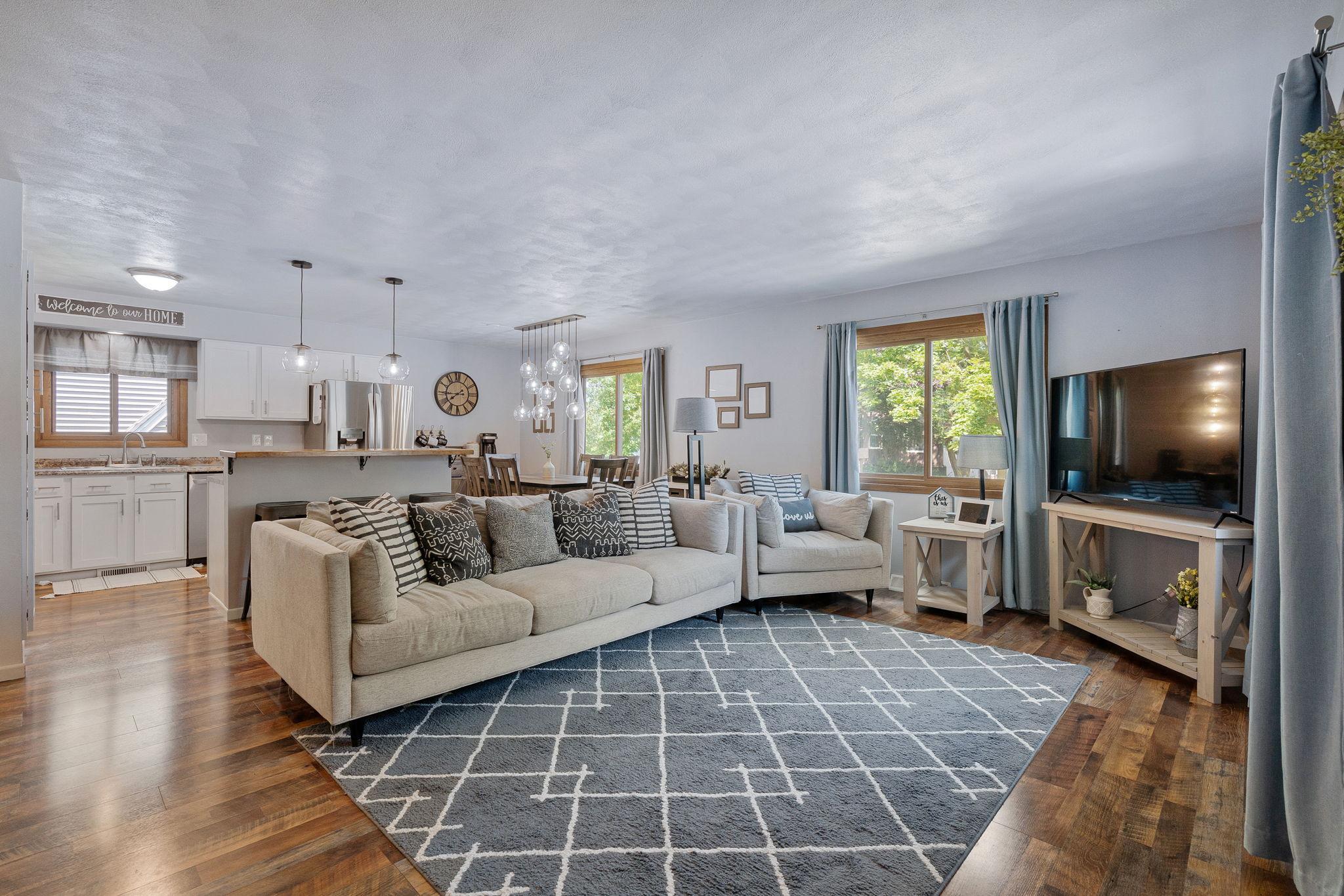 475 Willow Creek Drive