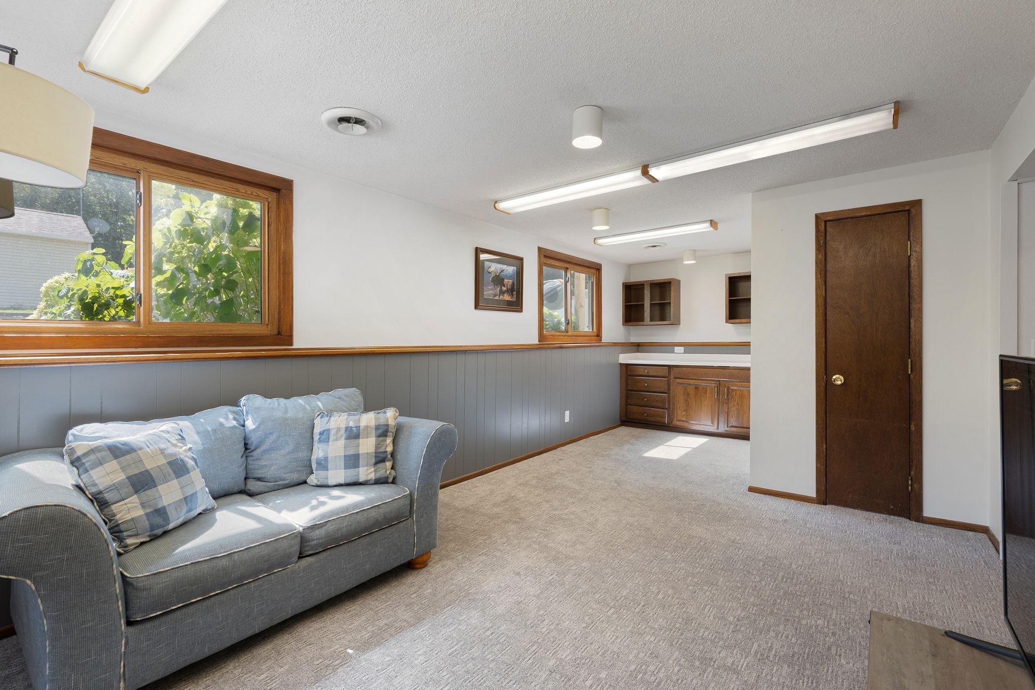 475 Willow Creek Drive