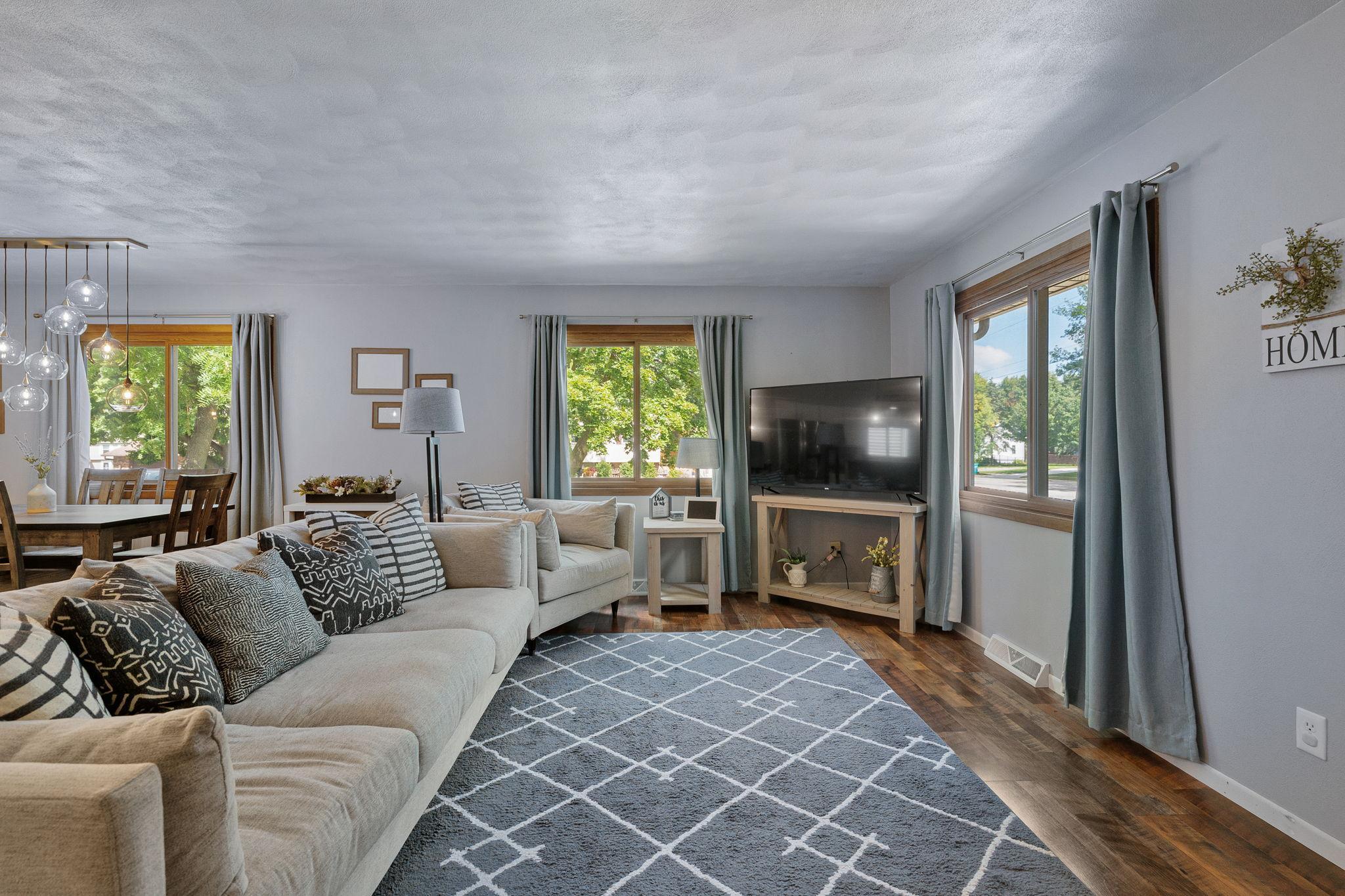 475 Willow Creek Drive