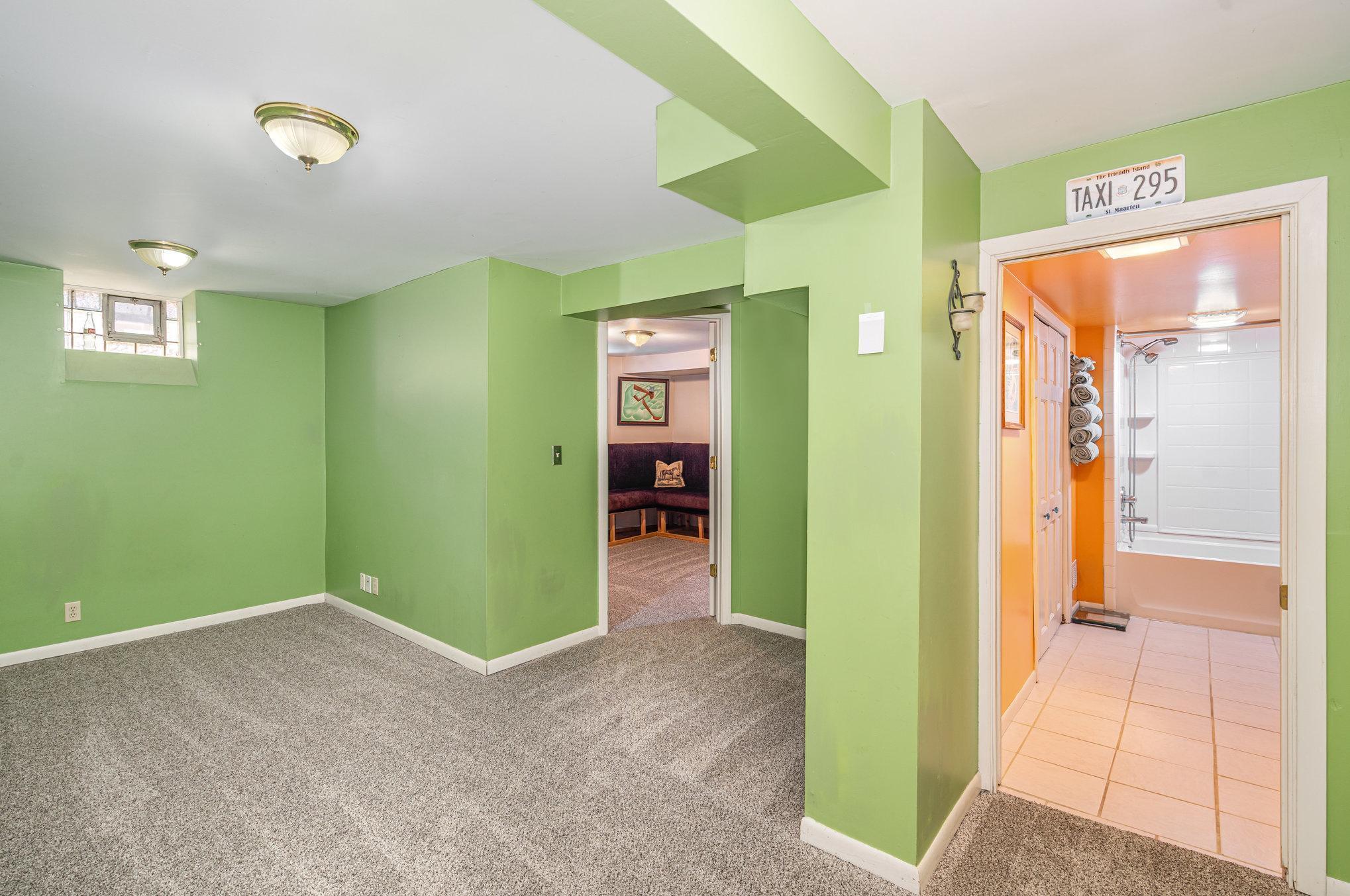 616 7th Street NW