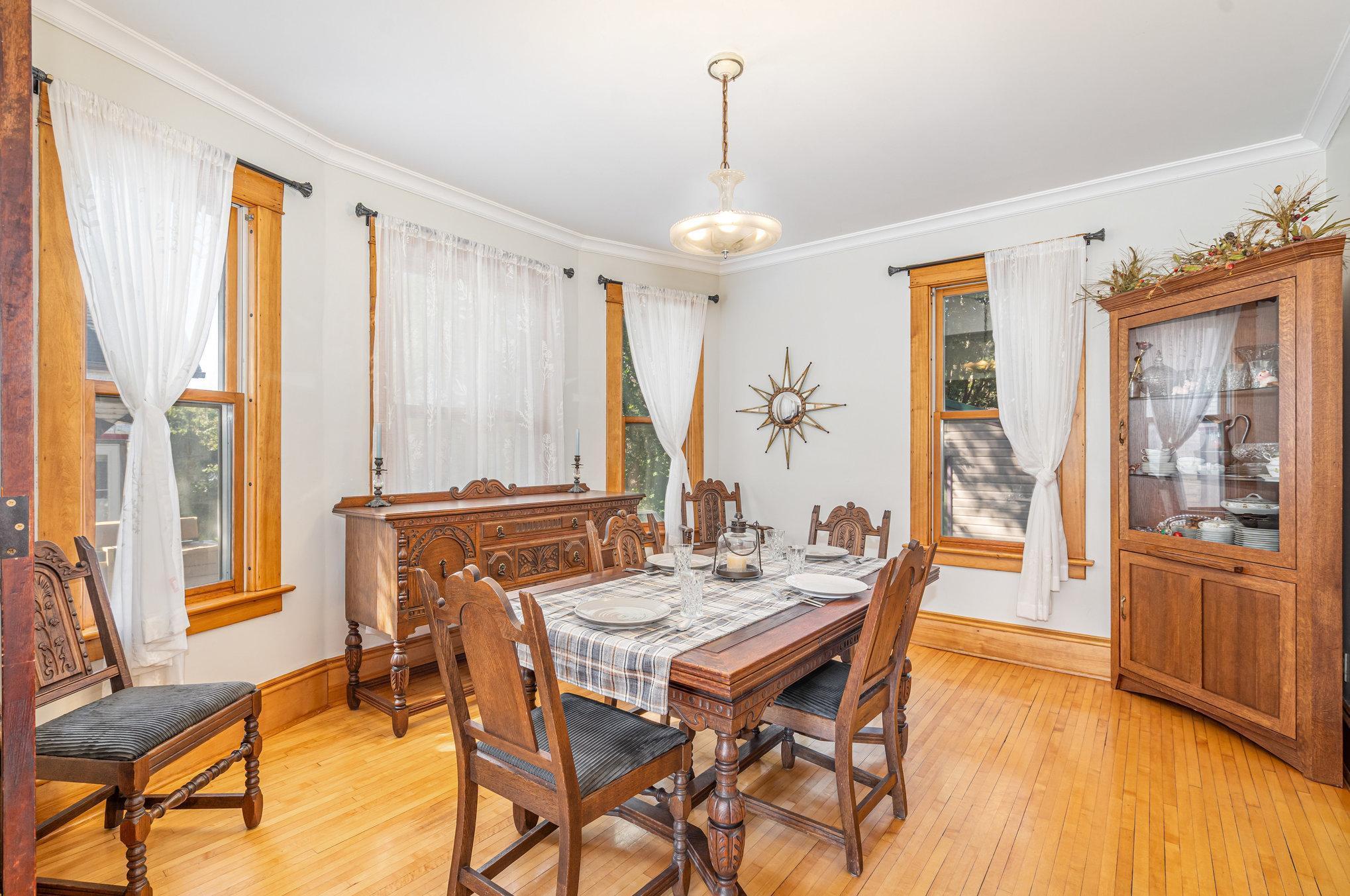 616 7th Street NW