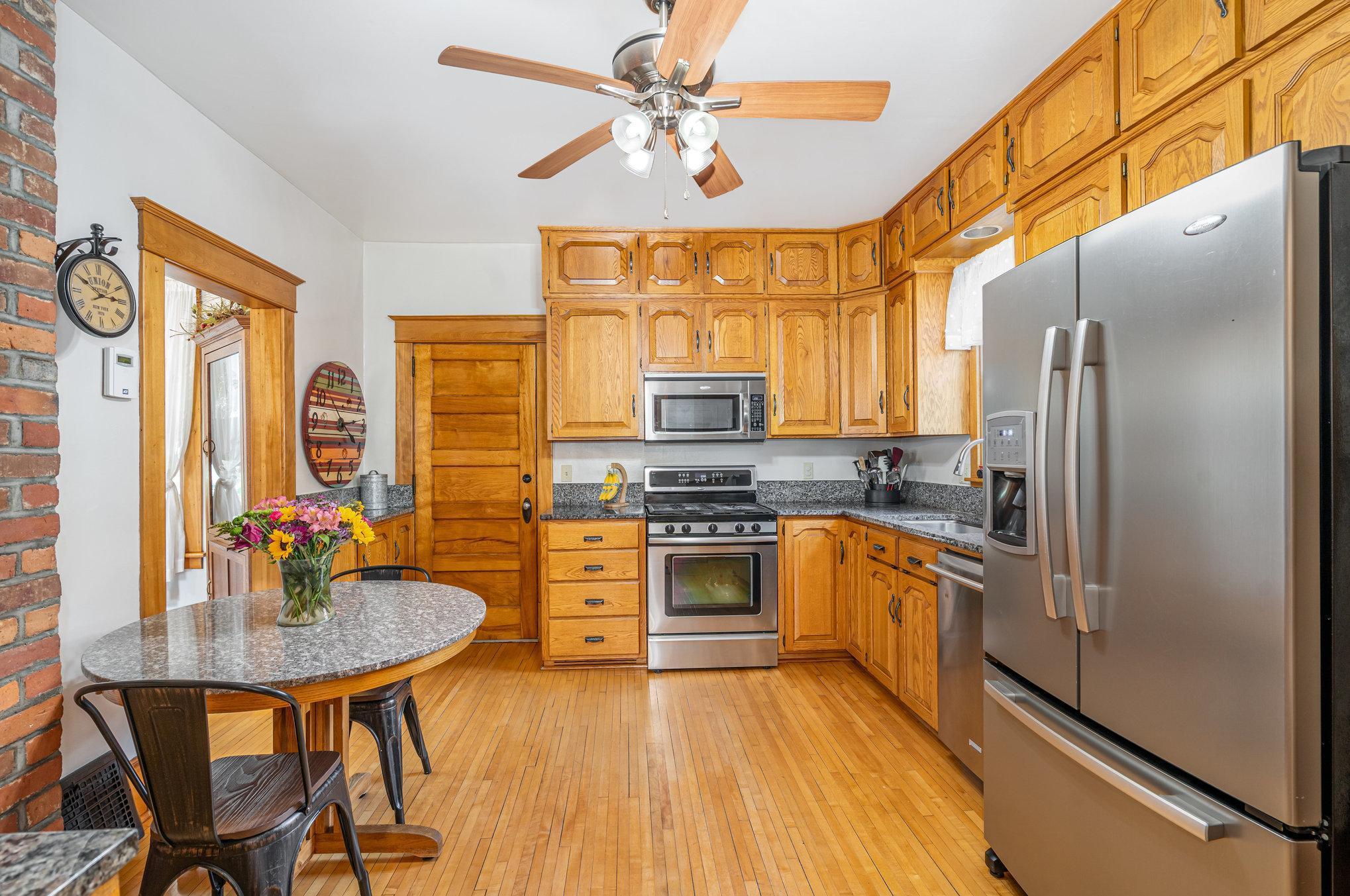 616 7th Street NW