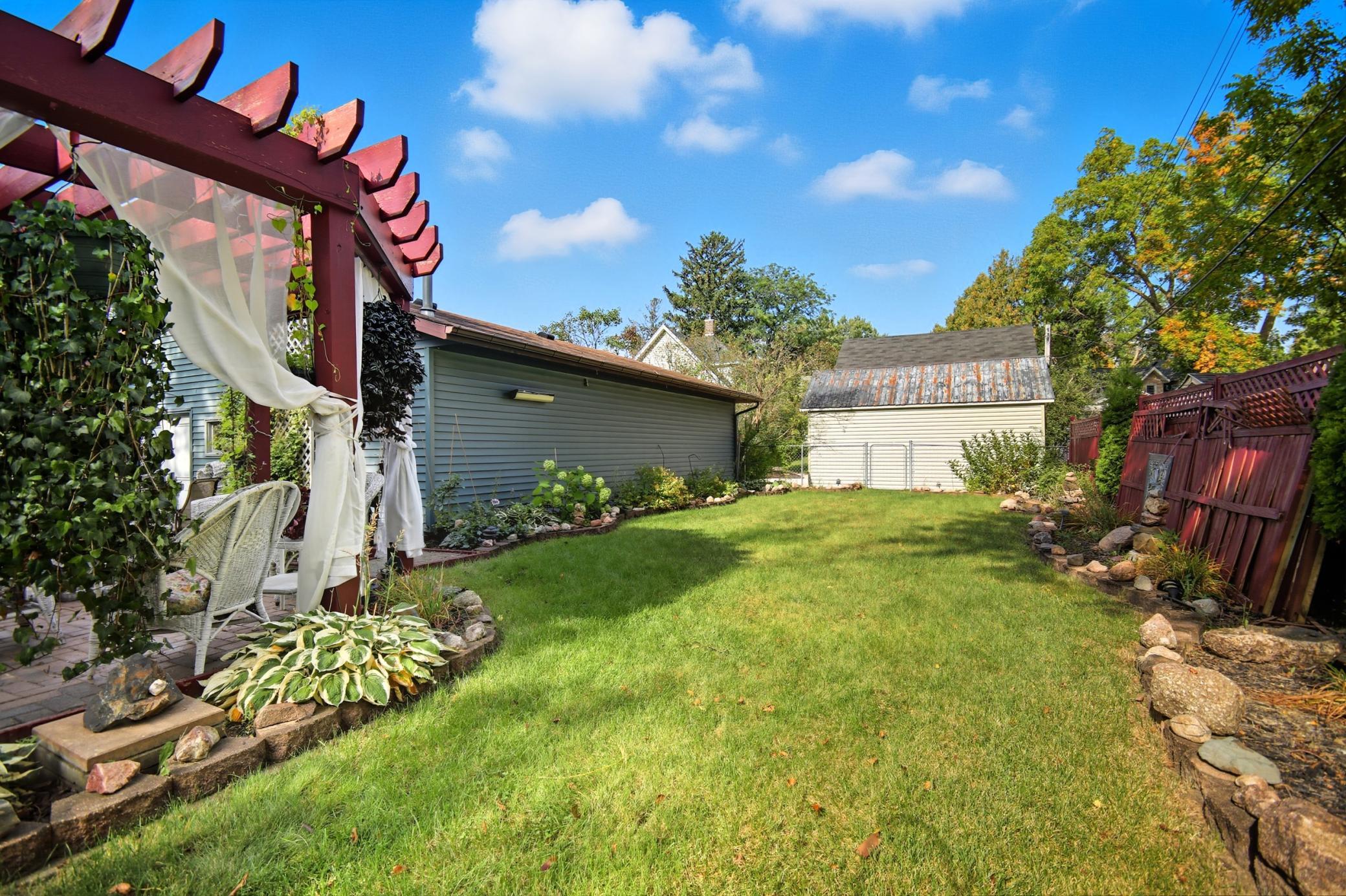 420 Fairview Street NW