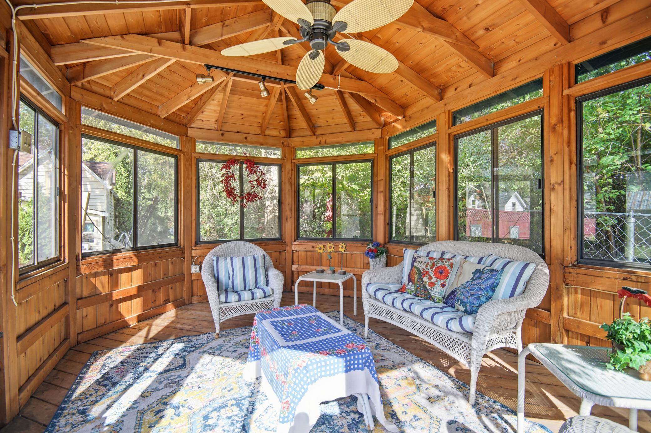 420 Fairview Street NW